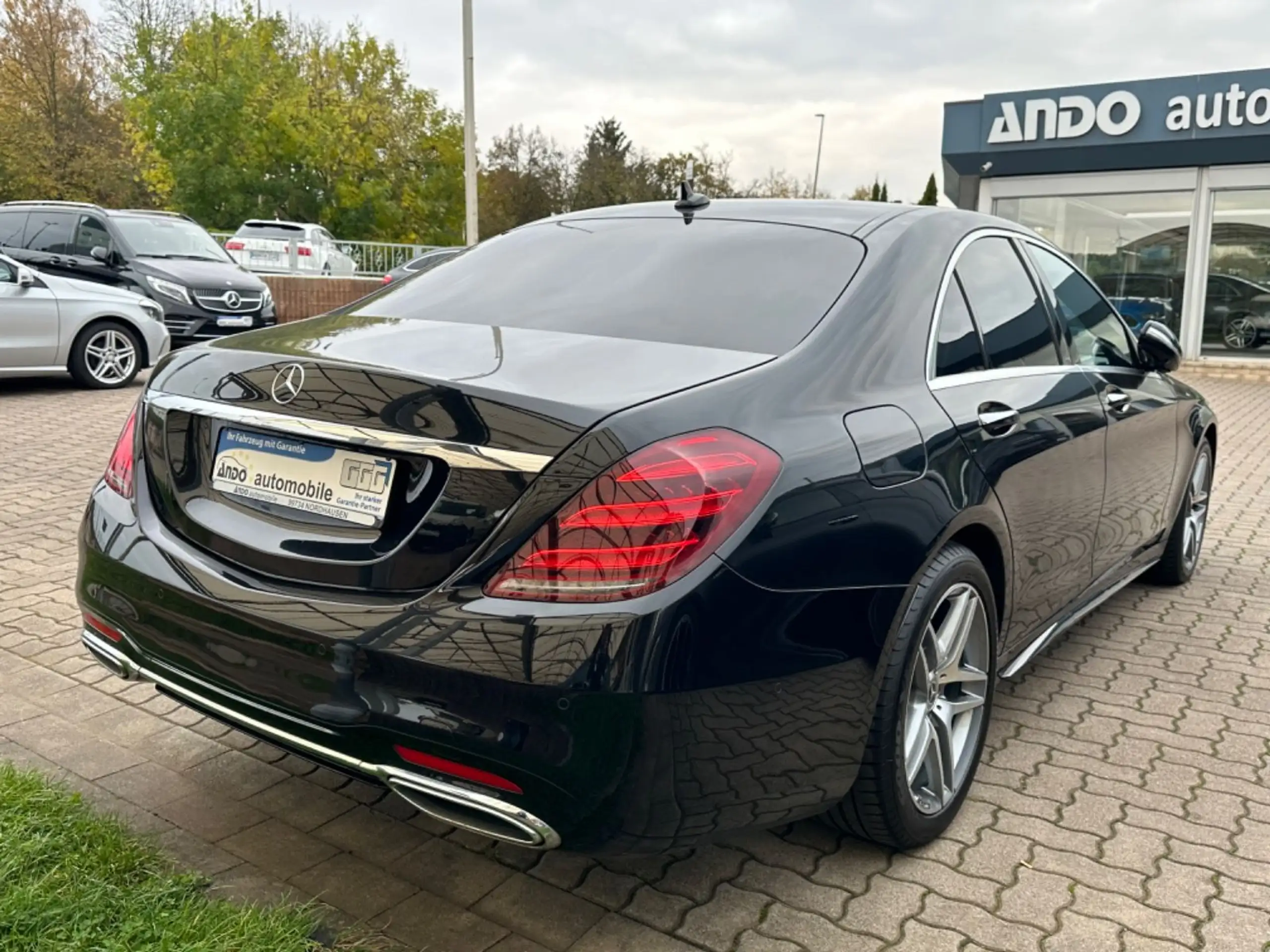 Mercedes-Benz - S 400