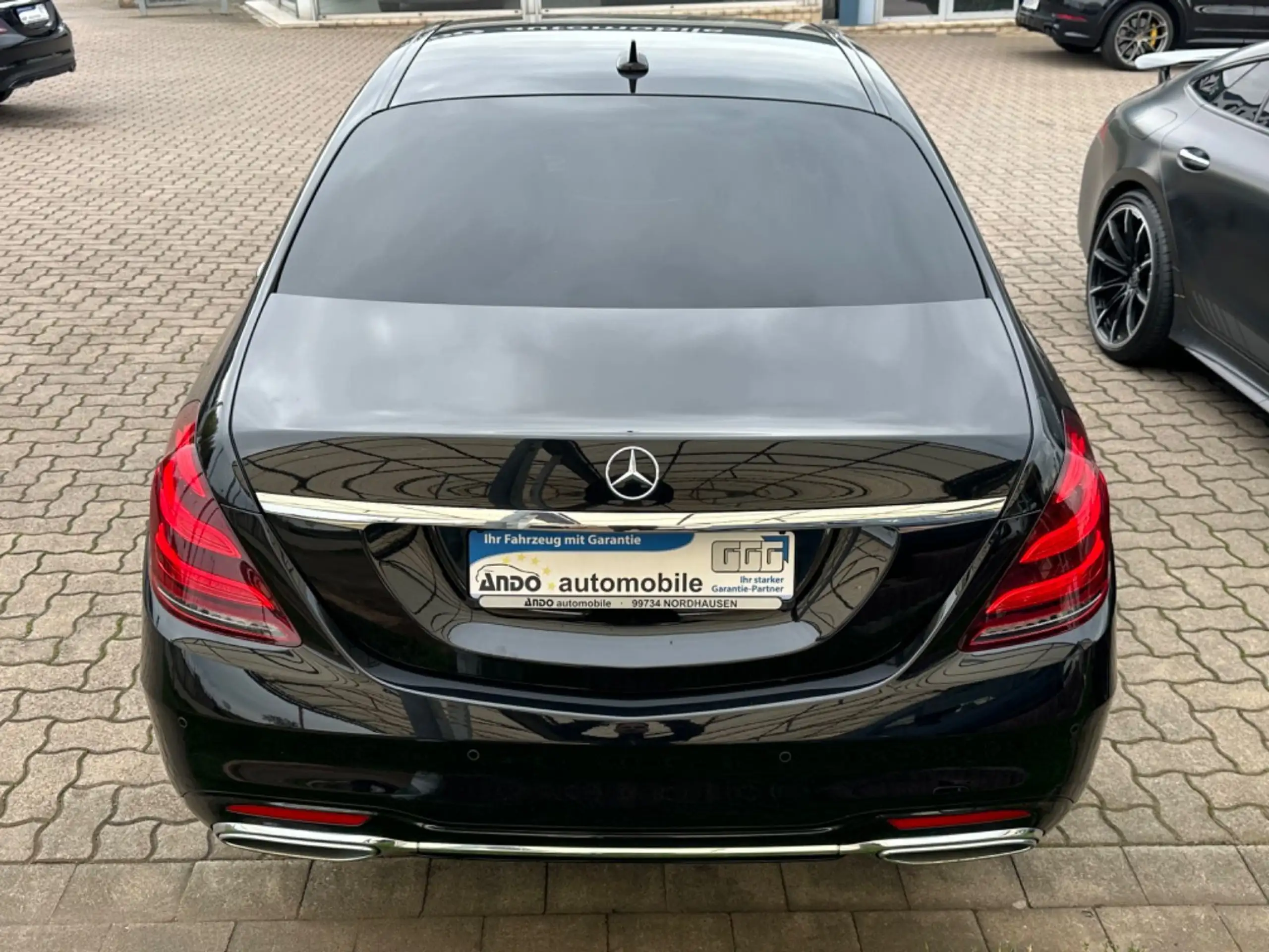 Mercedes-Benz - S 400