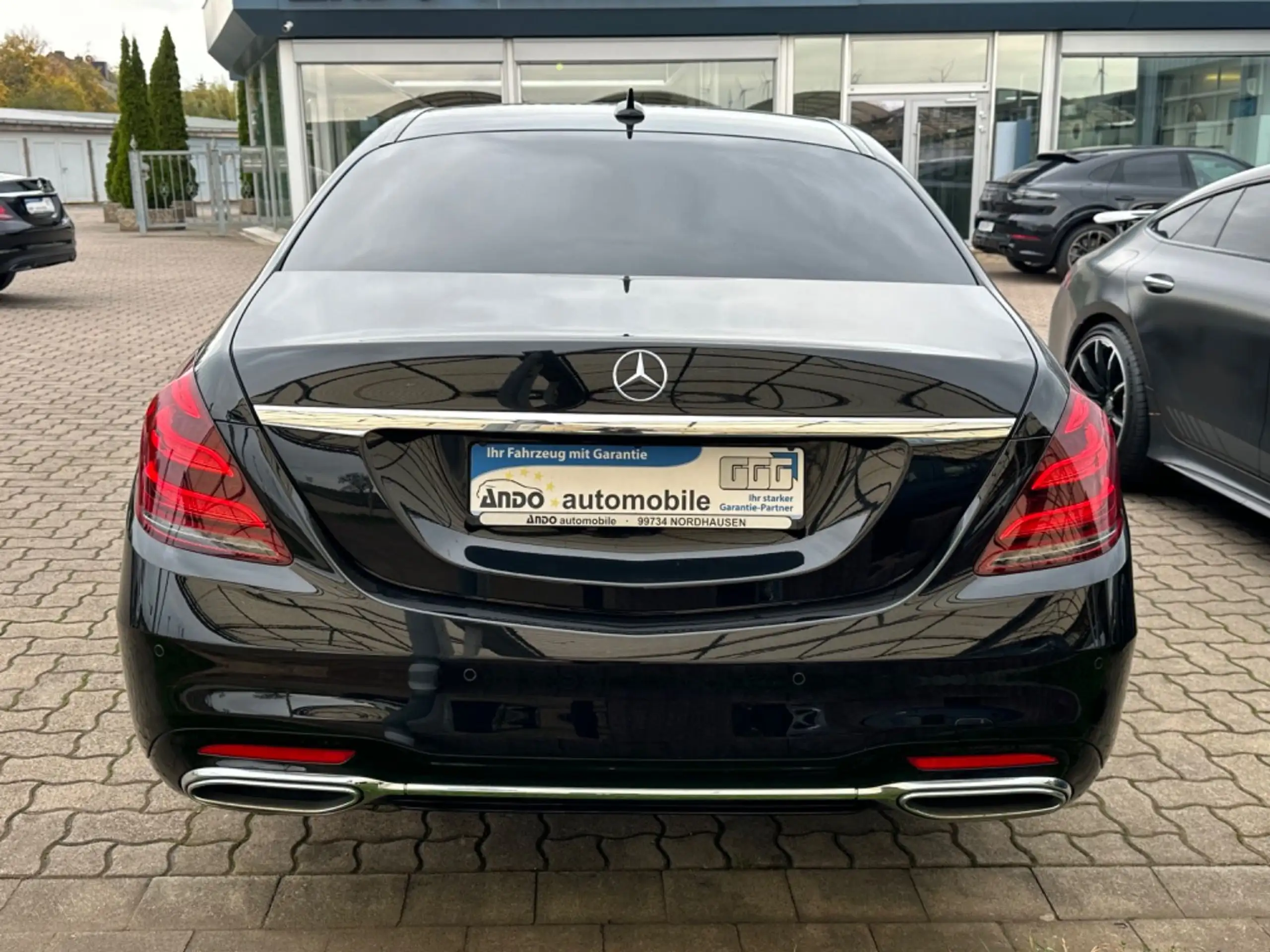 Mercedes-Benz - S 400