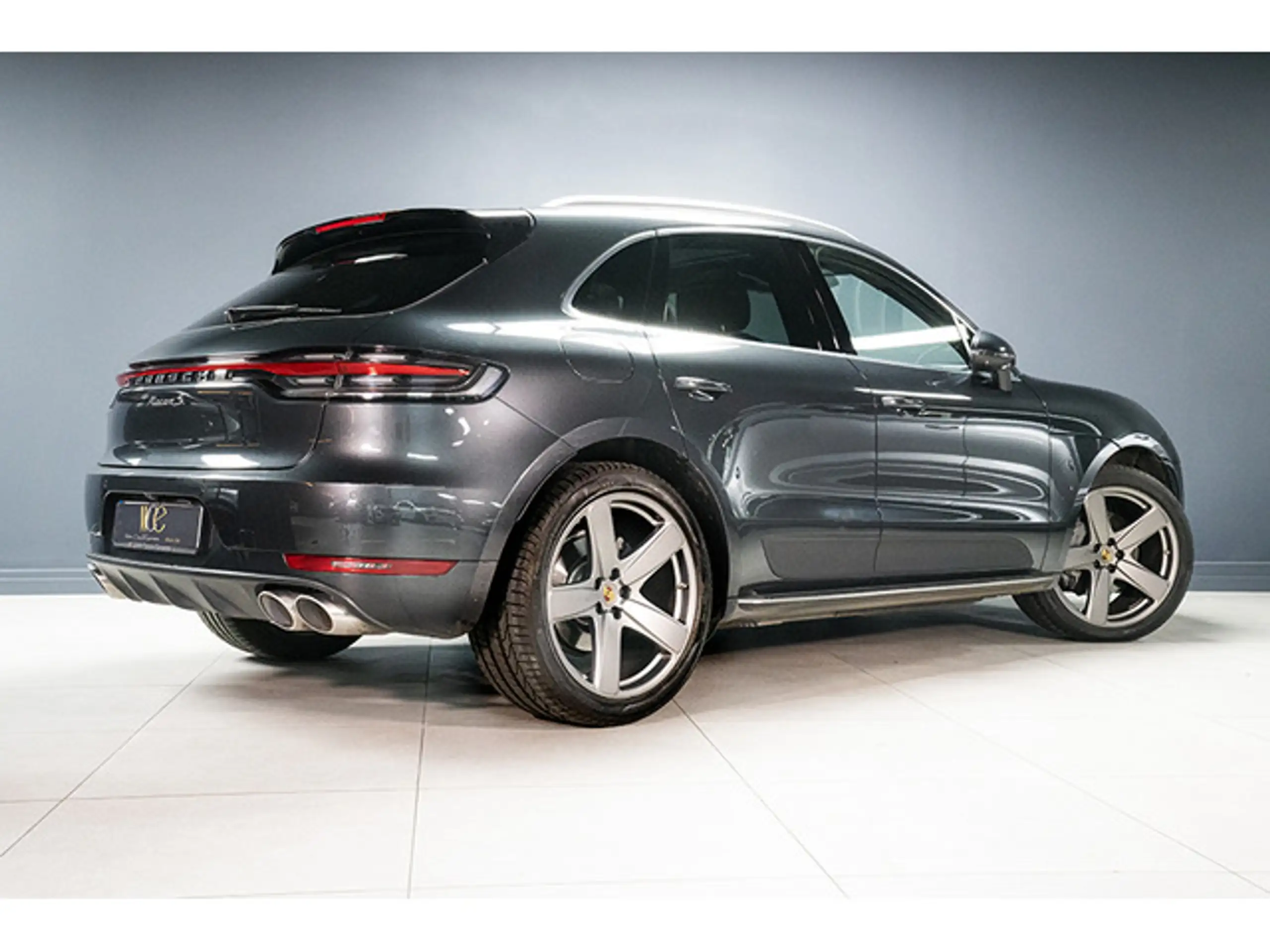 Porsche - Macan