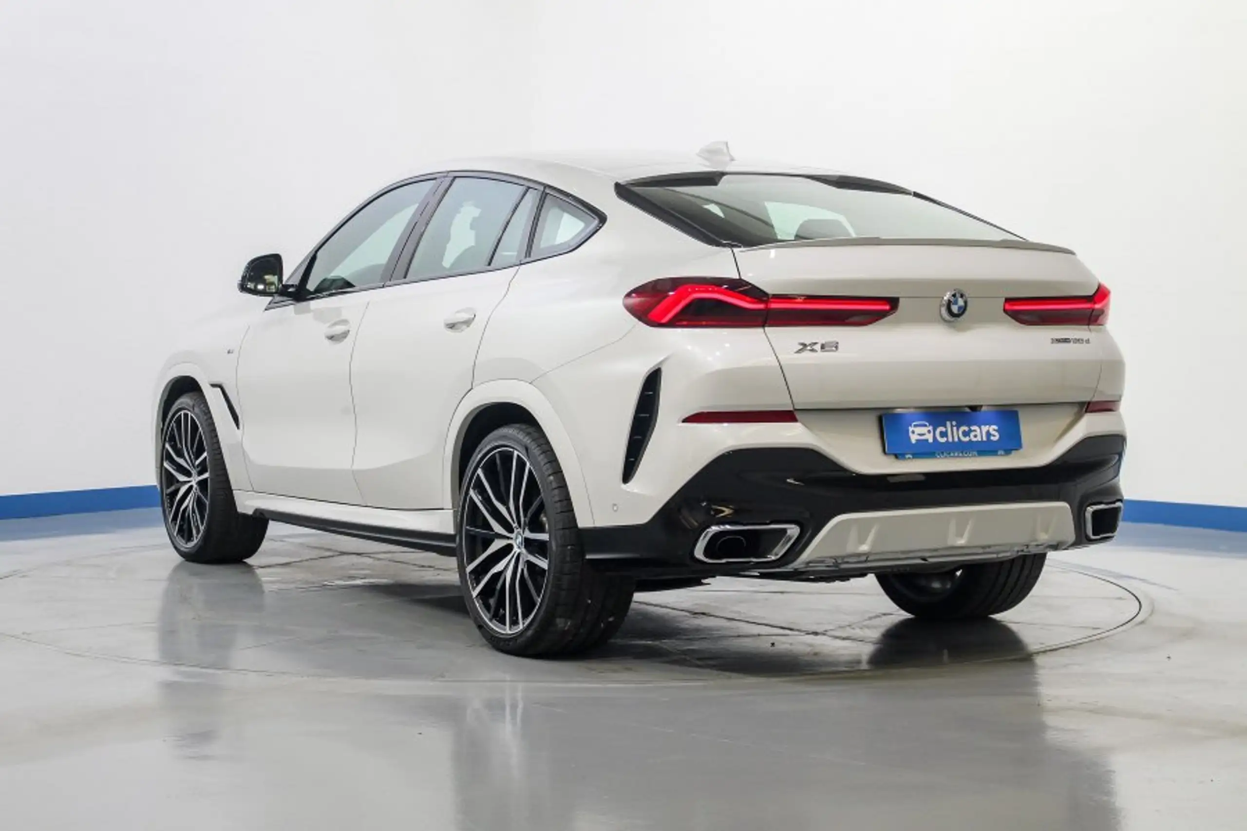 BMW - X6