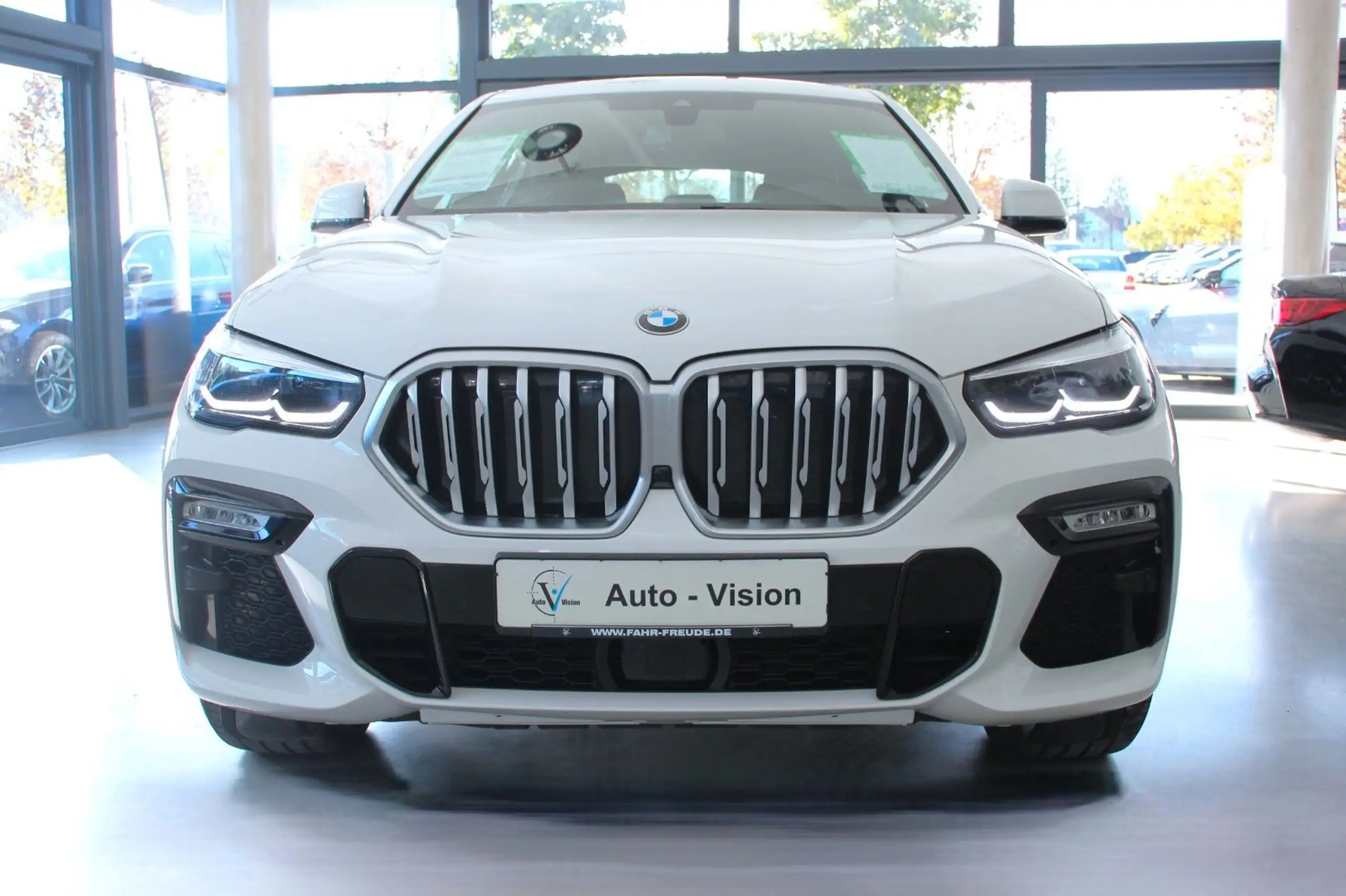 BMW - X6