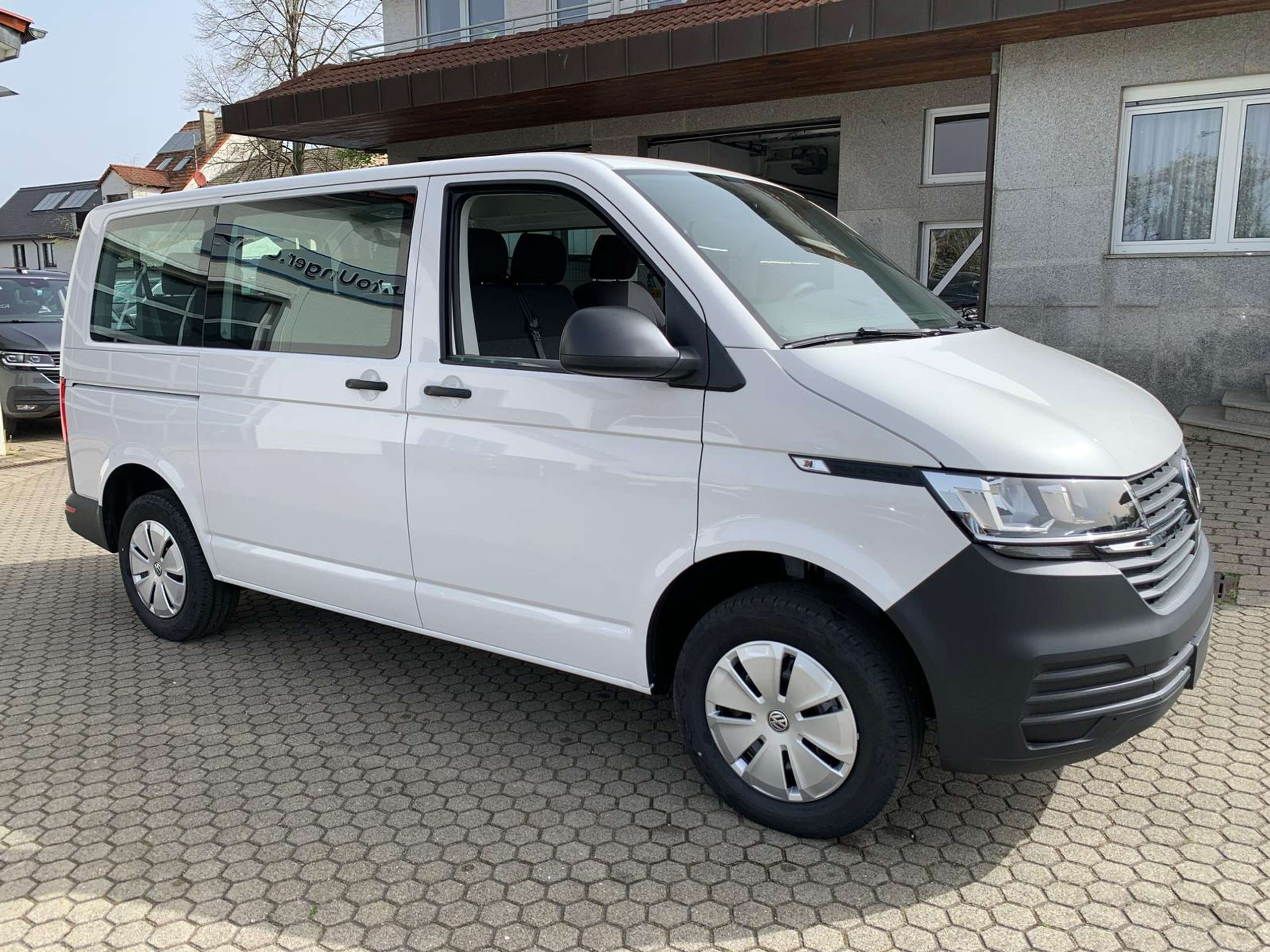 Volkswagen - T6.1 Transporter