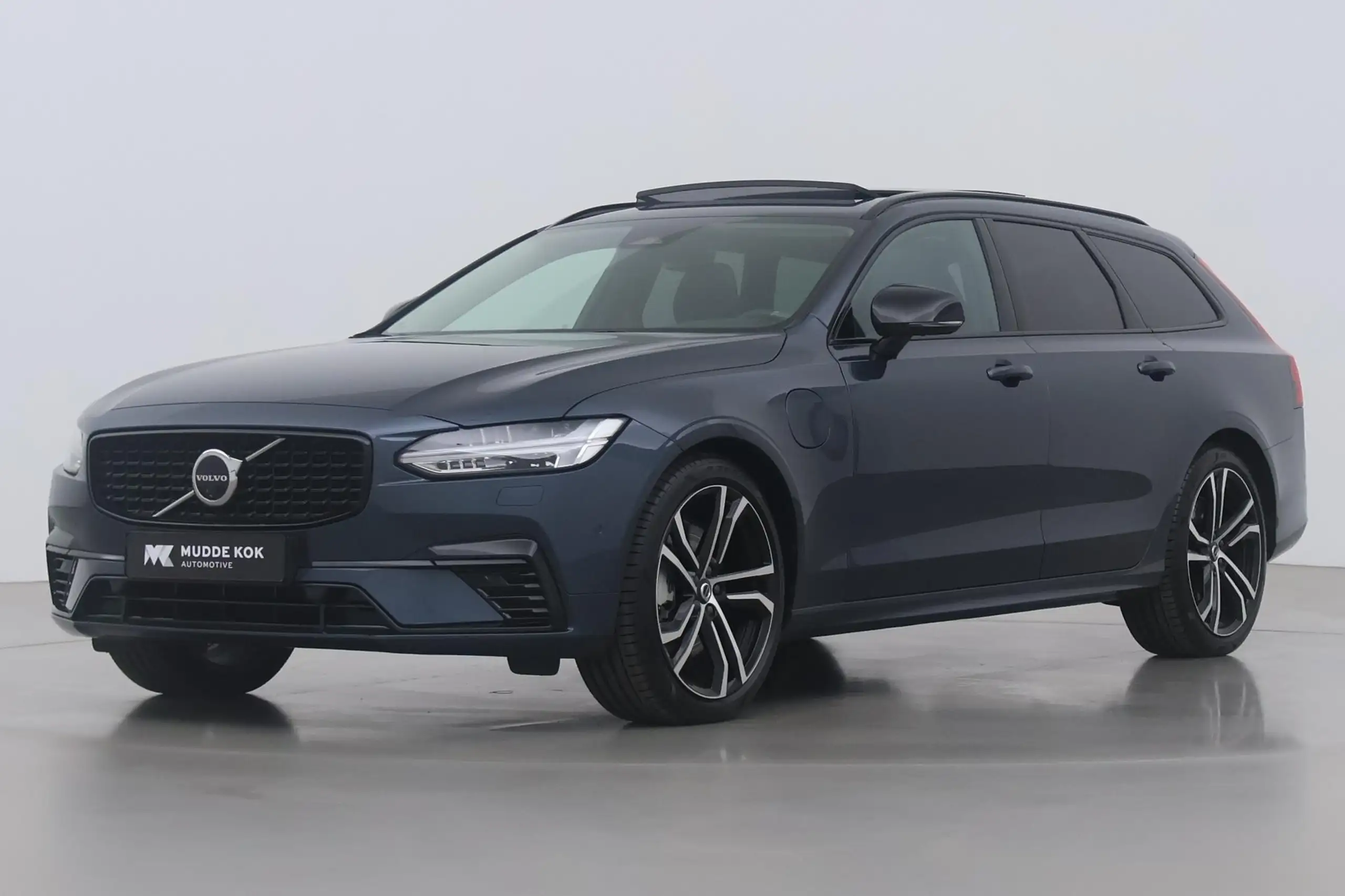 Volvo - V90