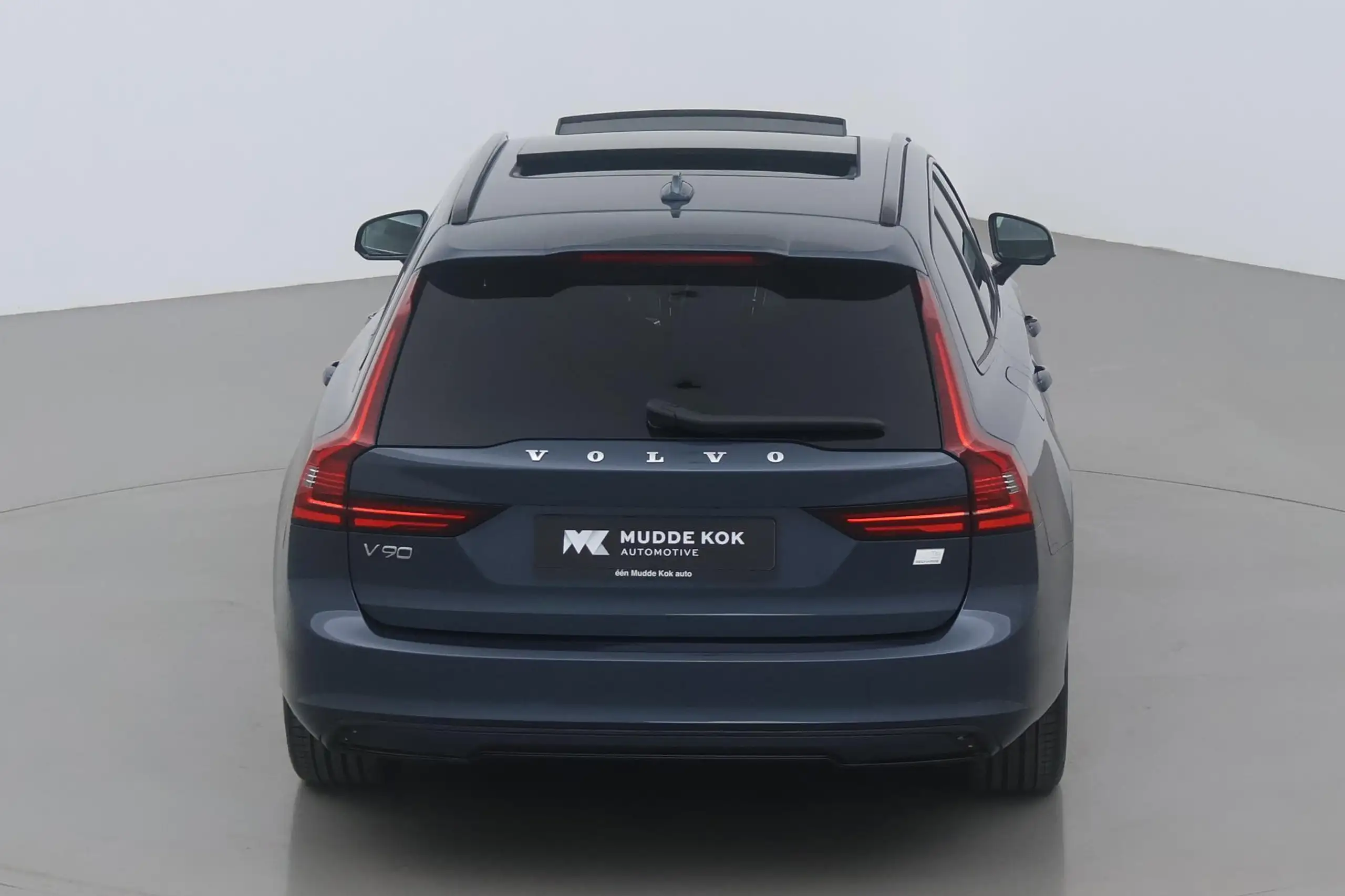 Volvo - V90