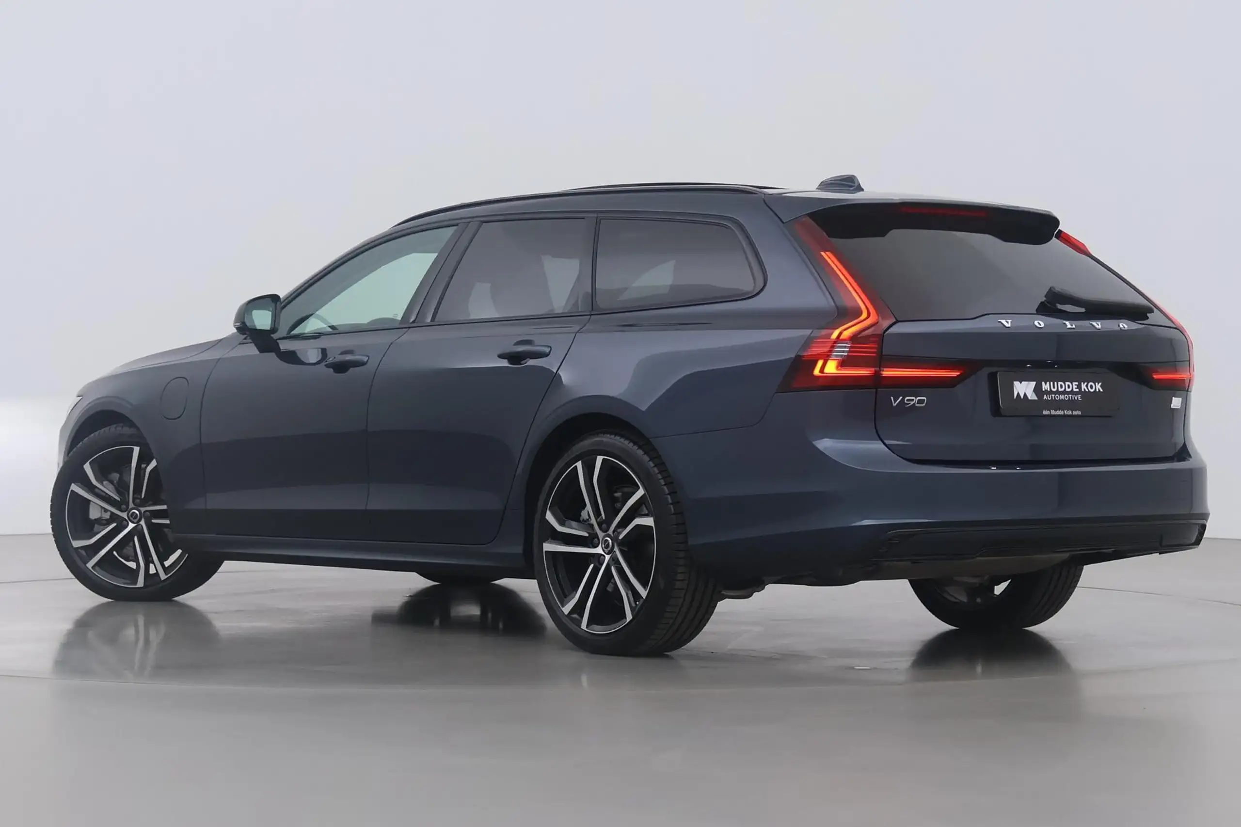 Volvo - V90