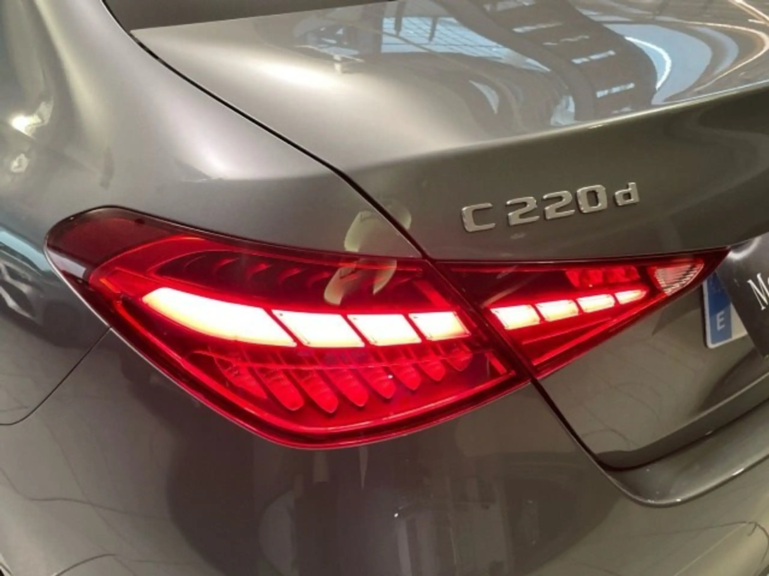 Mercedes-Benz - C 220