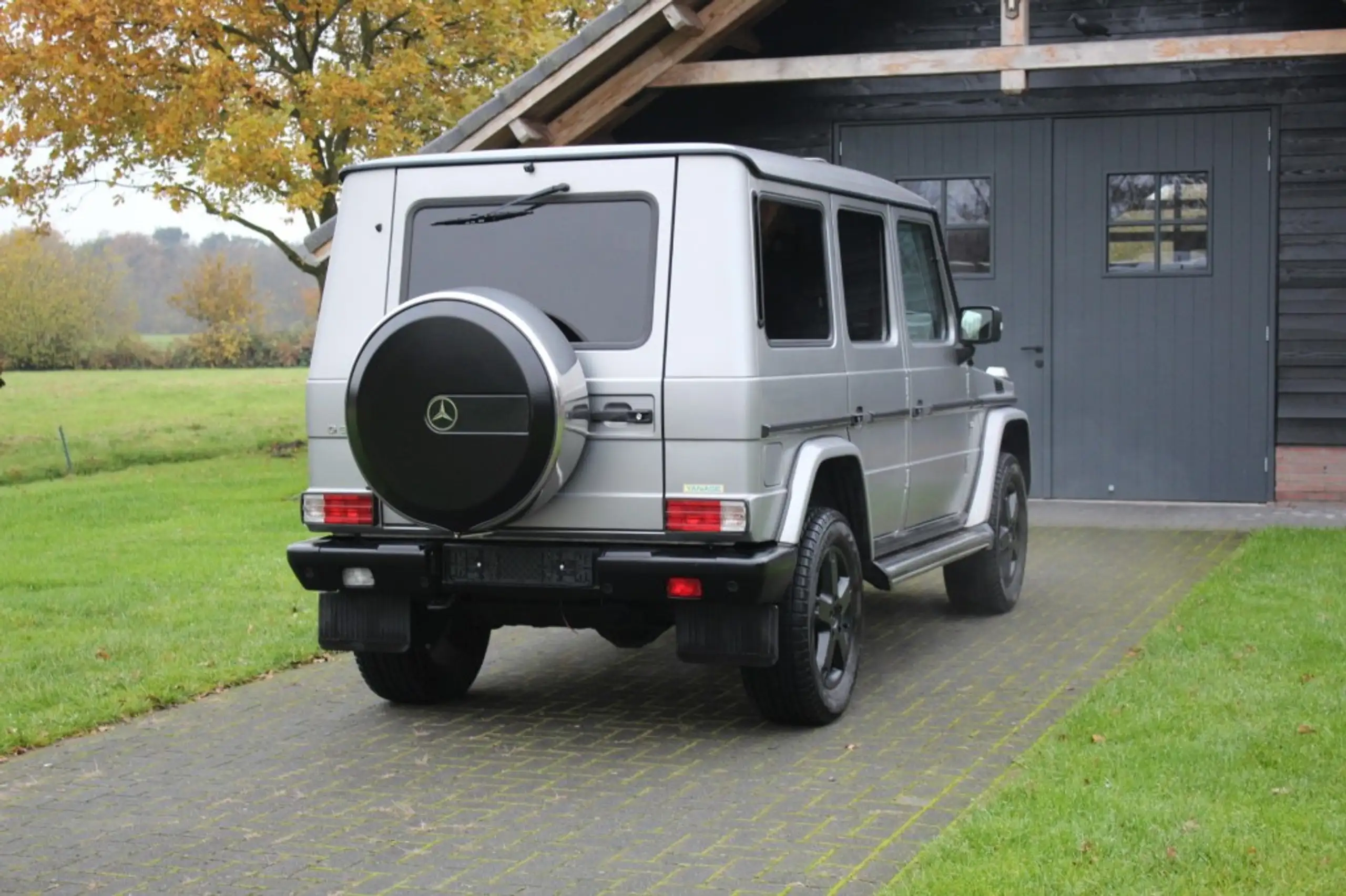 Mercedes-Benz - G 500