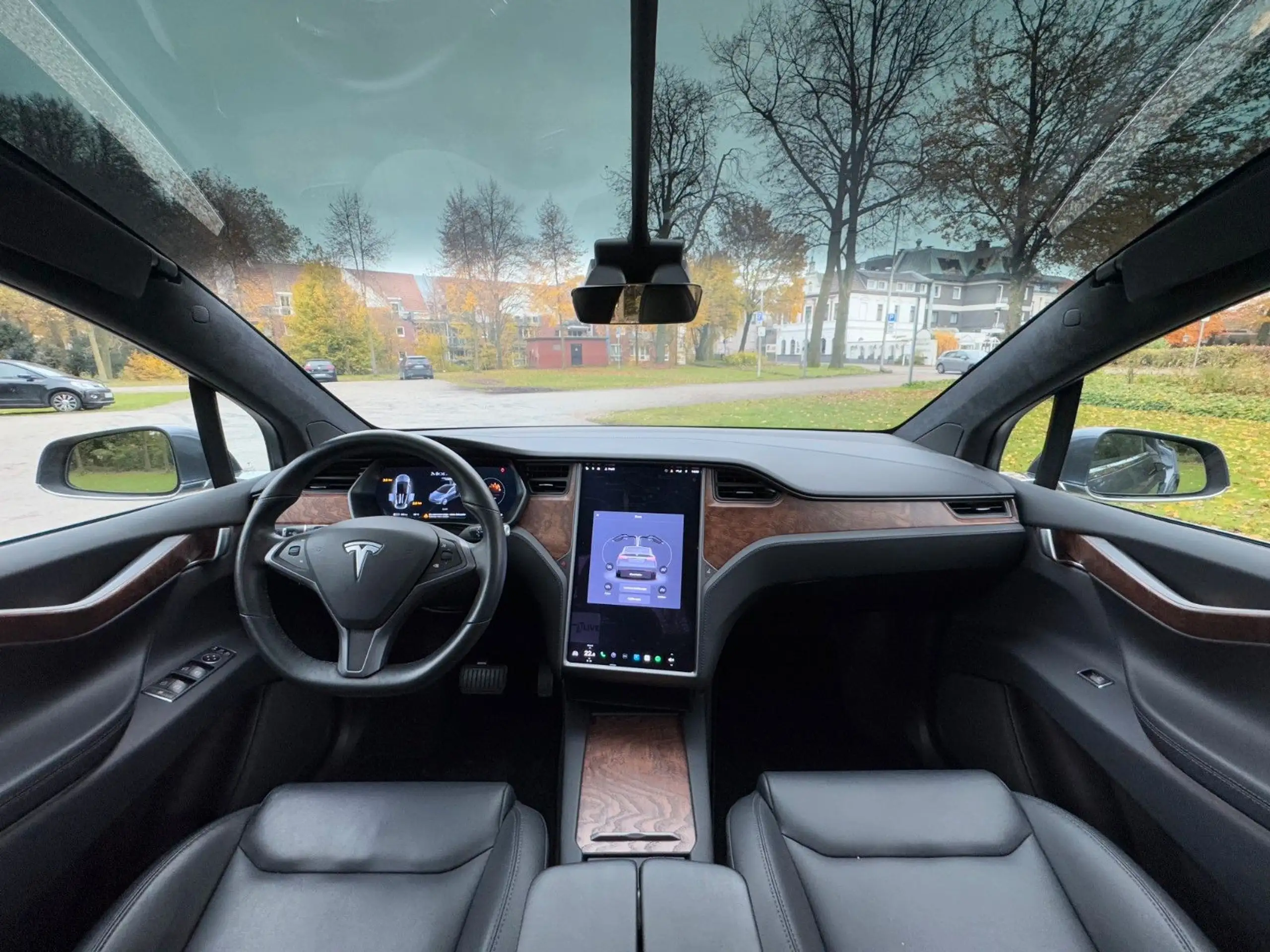 Tesla - Model X