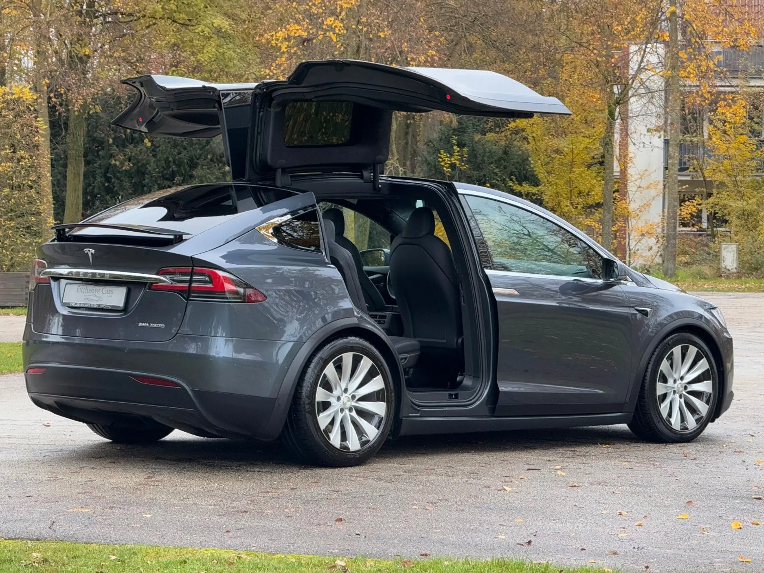 Tesla - Model X