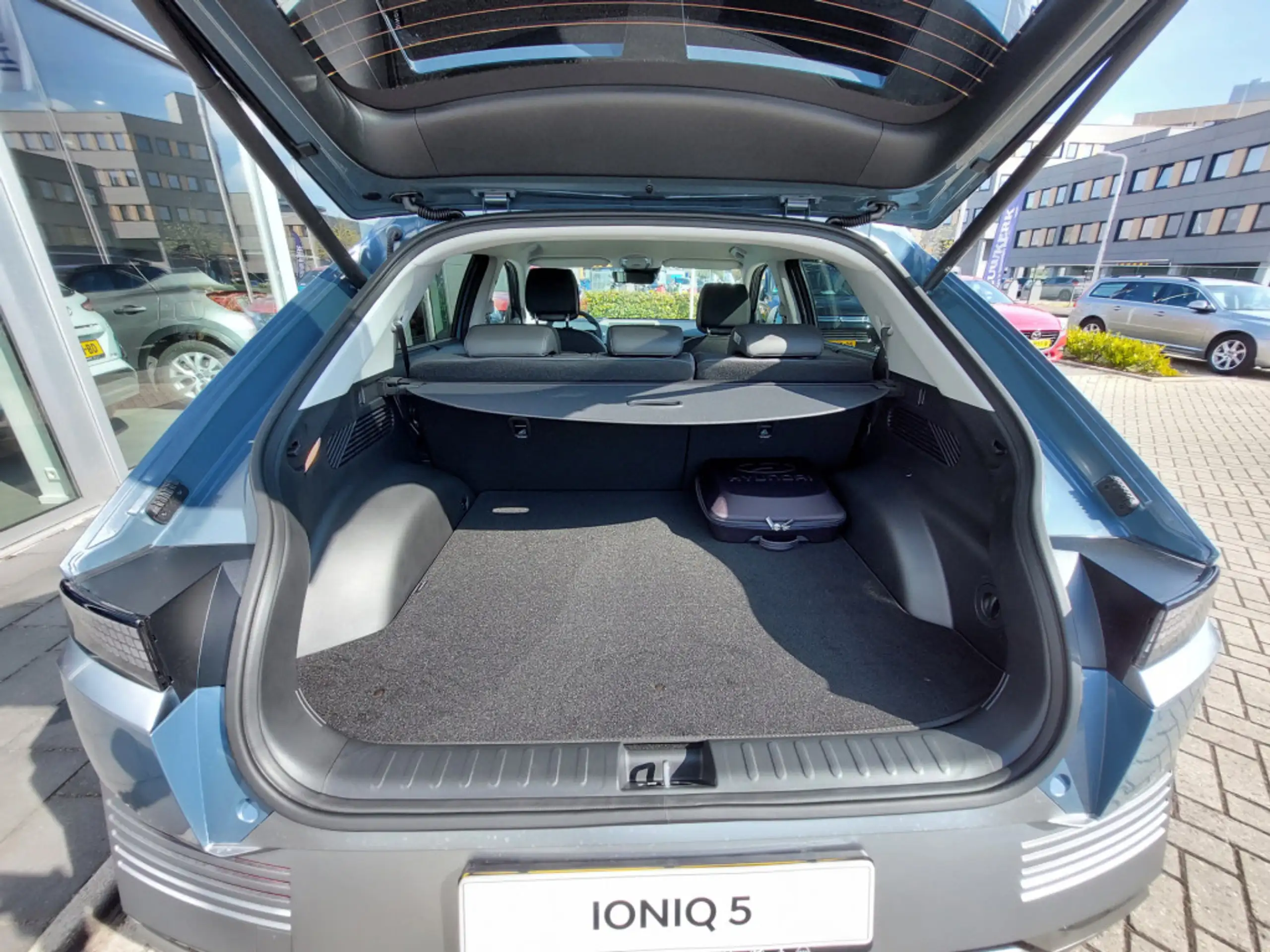 Hyundai - IONIQ 5