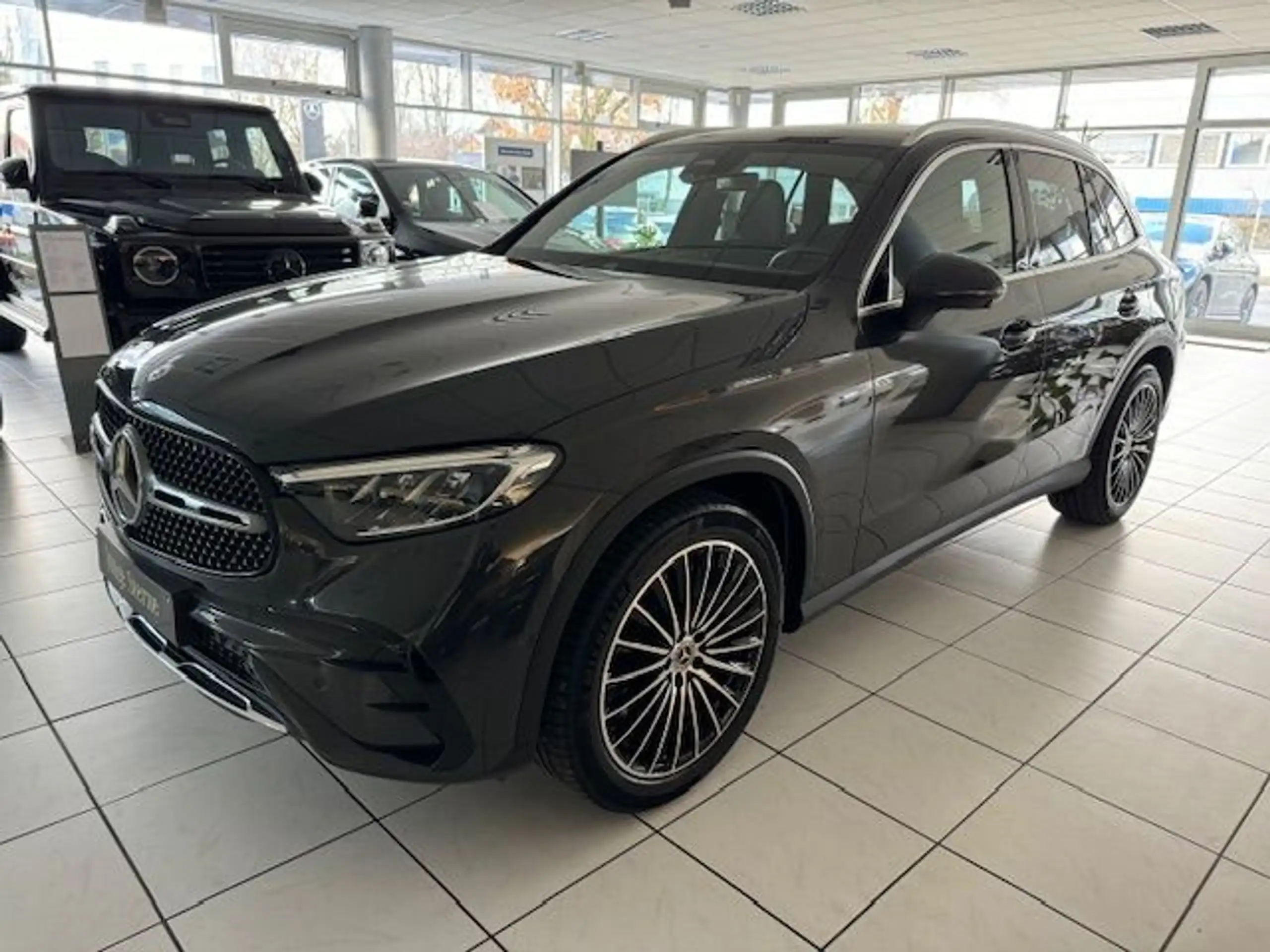 Mercedes-Benz - GLC 300