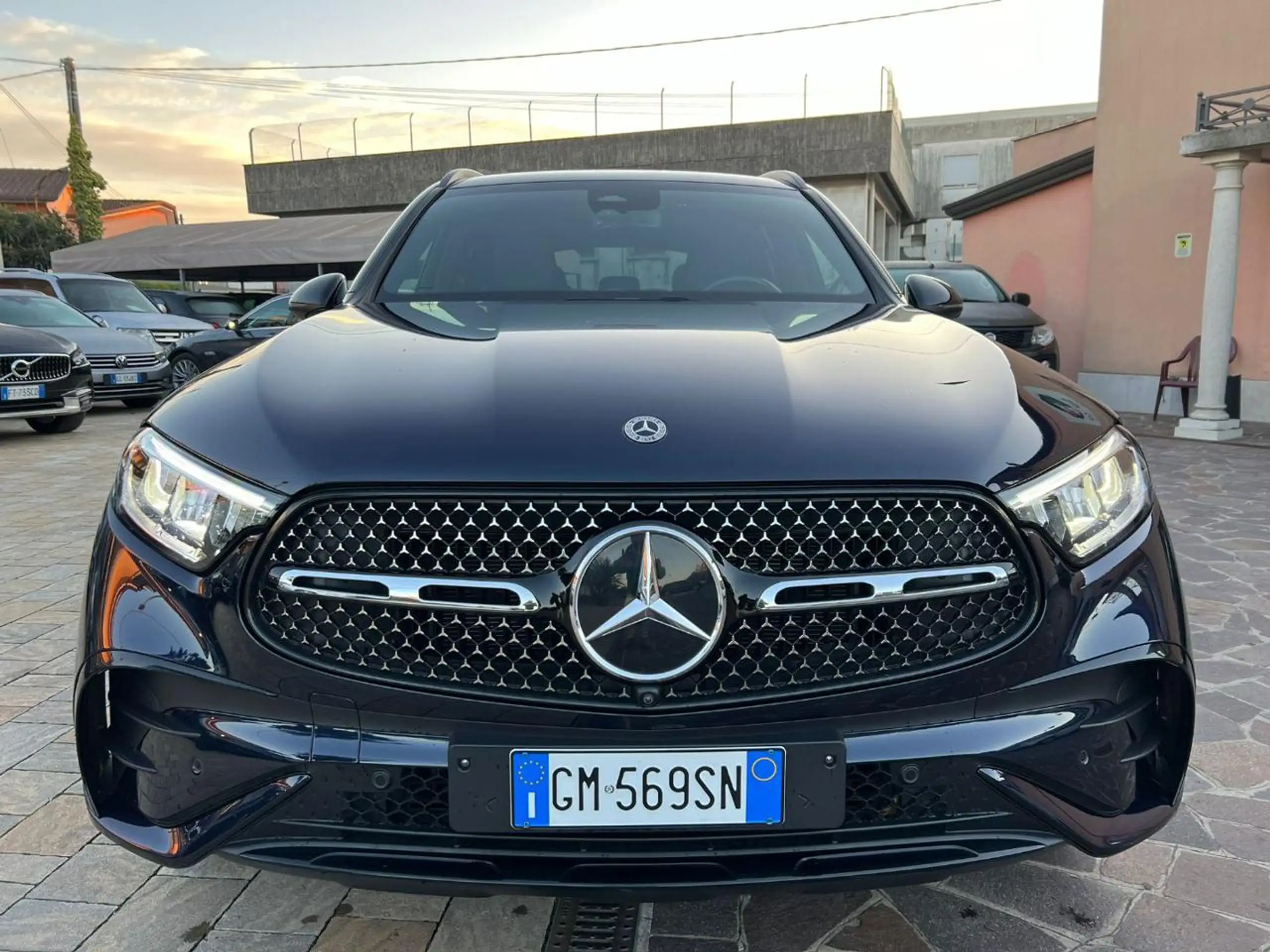 Mercedes-Benz - GLC 220