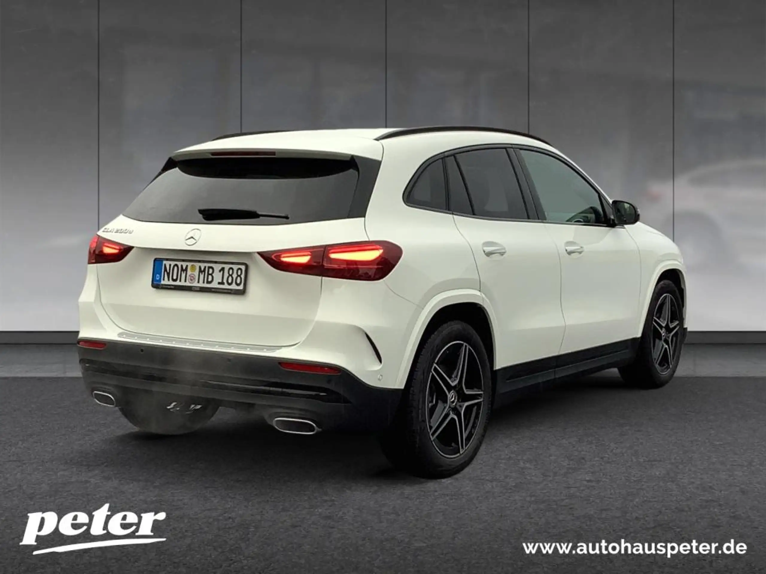 Mercedes-Benz - GLA 200