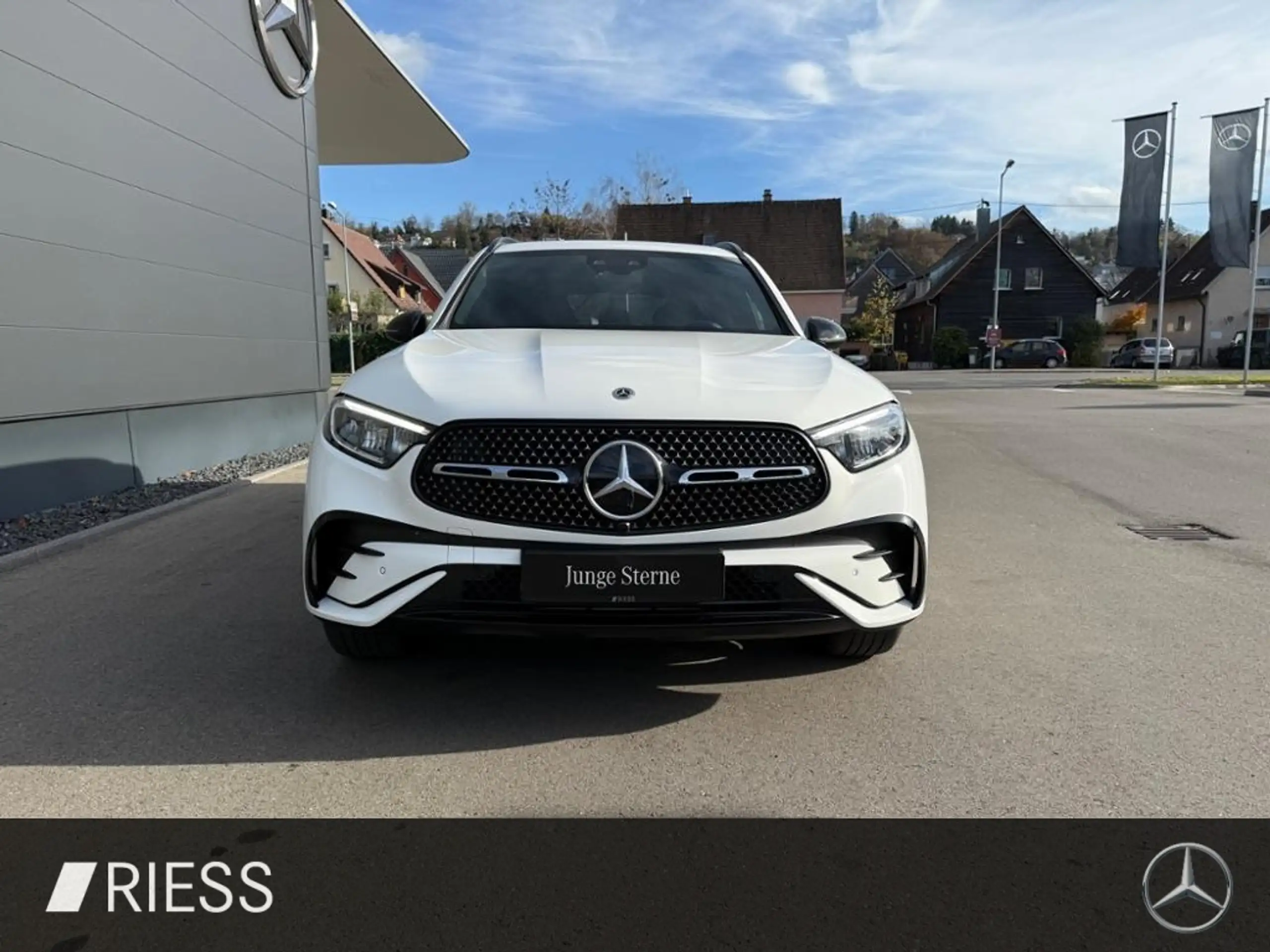 Mercedes-Benz - GLC 220