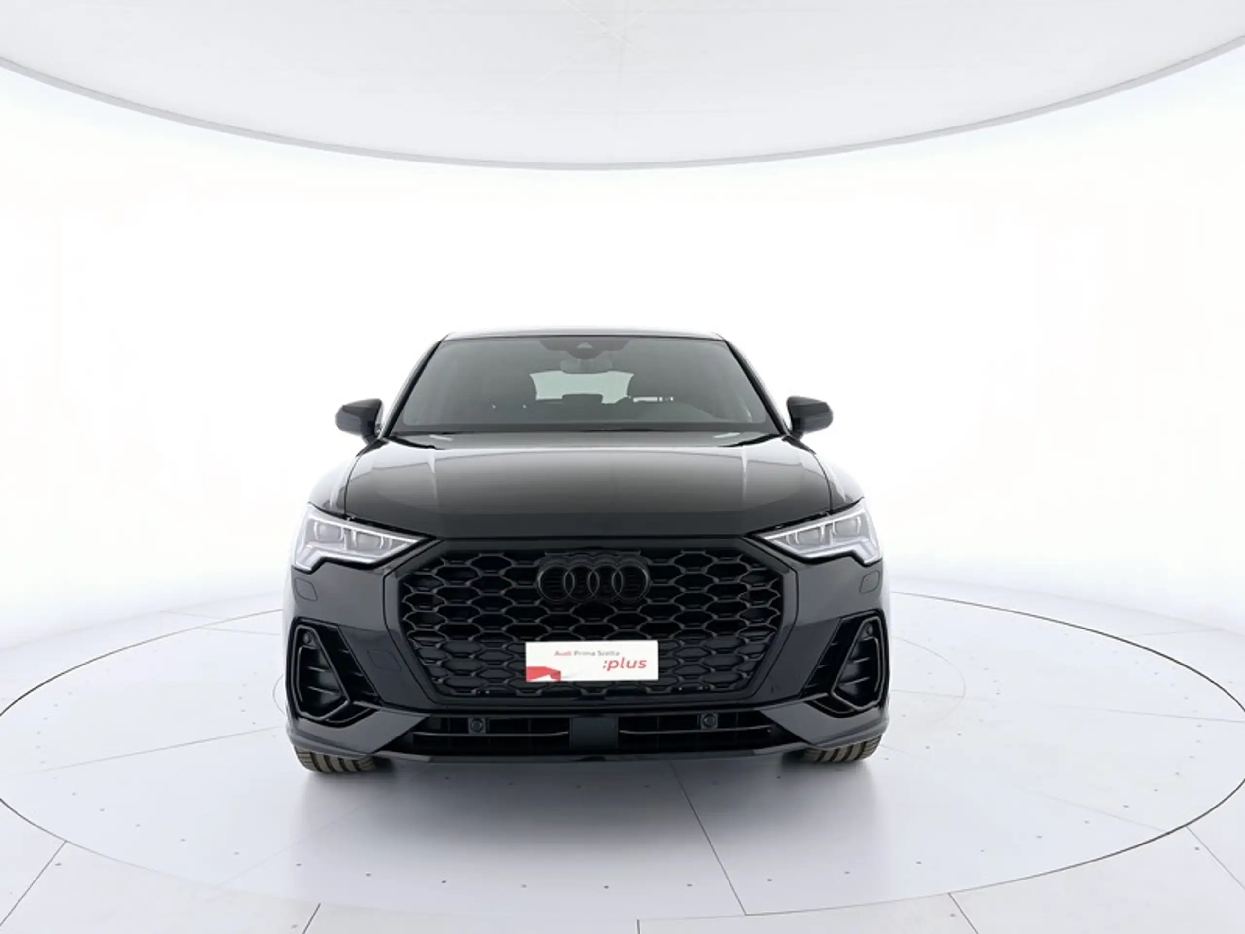 Audi - Q3