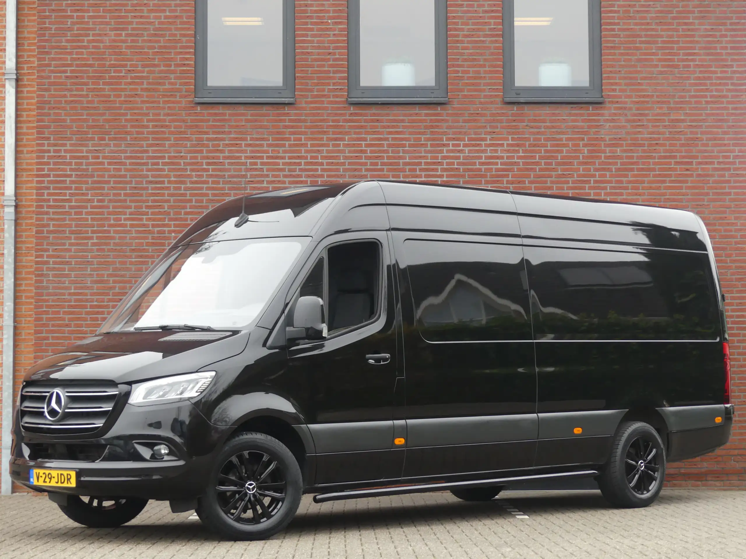 Mercedes-Benz - Sprinter