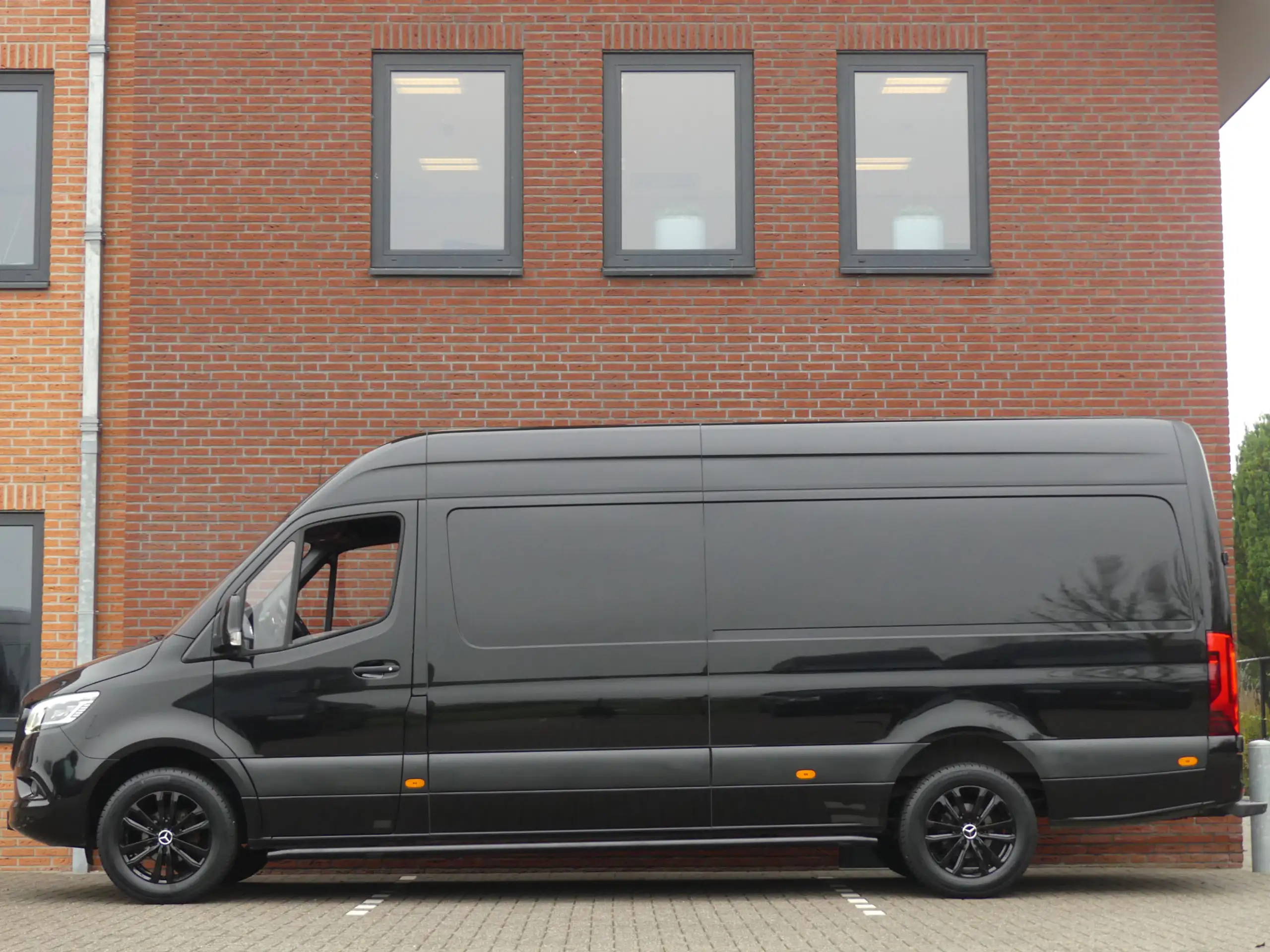 Mercedes-Benz - Sprinter