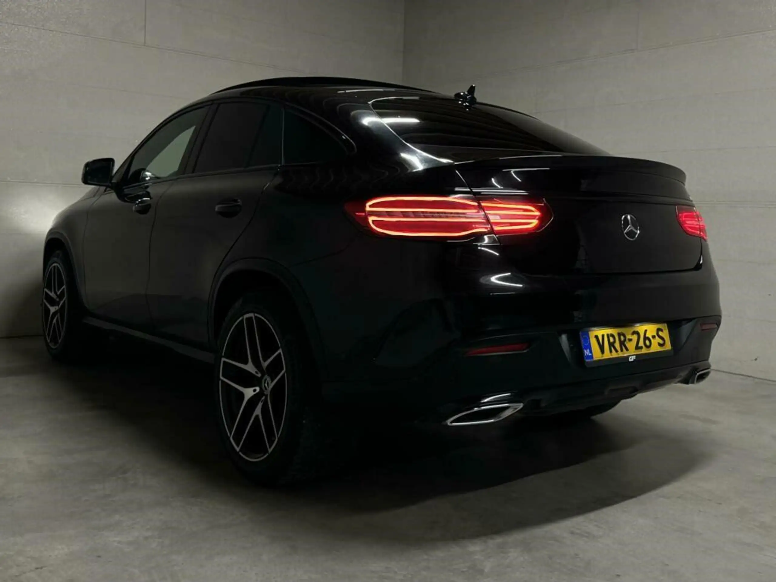 Mercedes-Benz - GLE 350