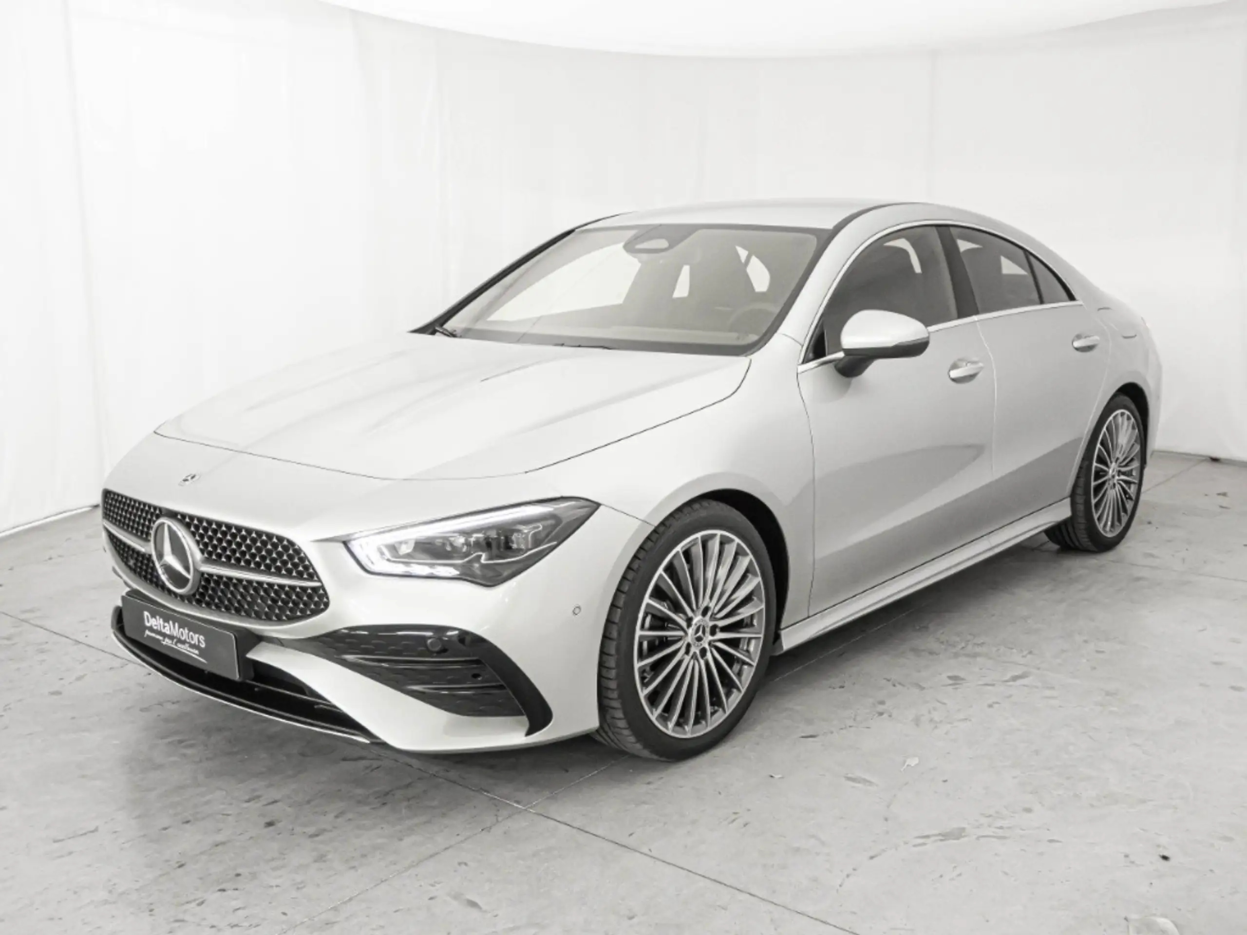 Mercedes-Benz - CLA 200