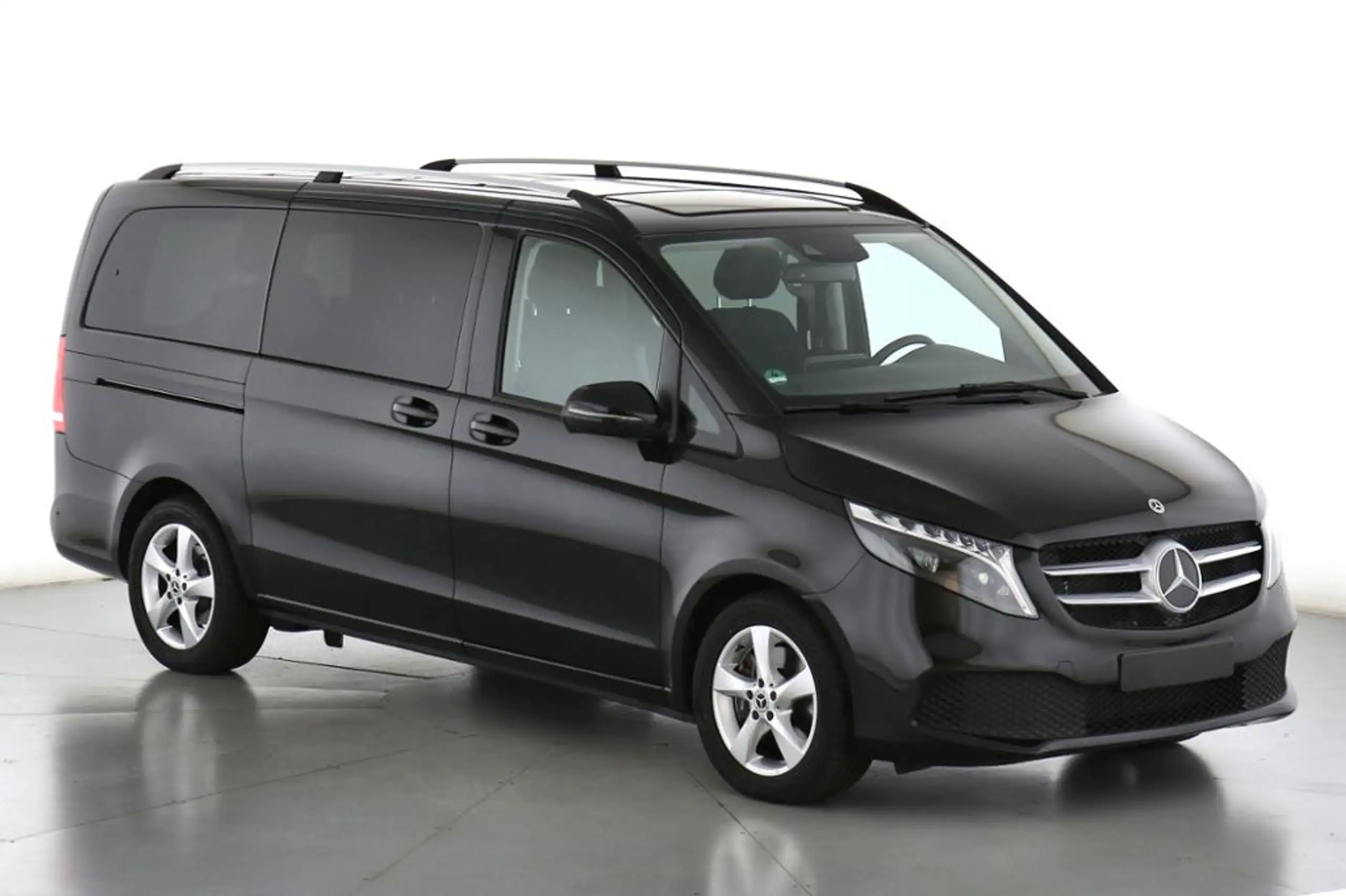 Mercedes-Benz - V 250