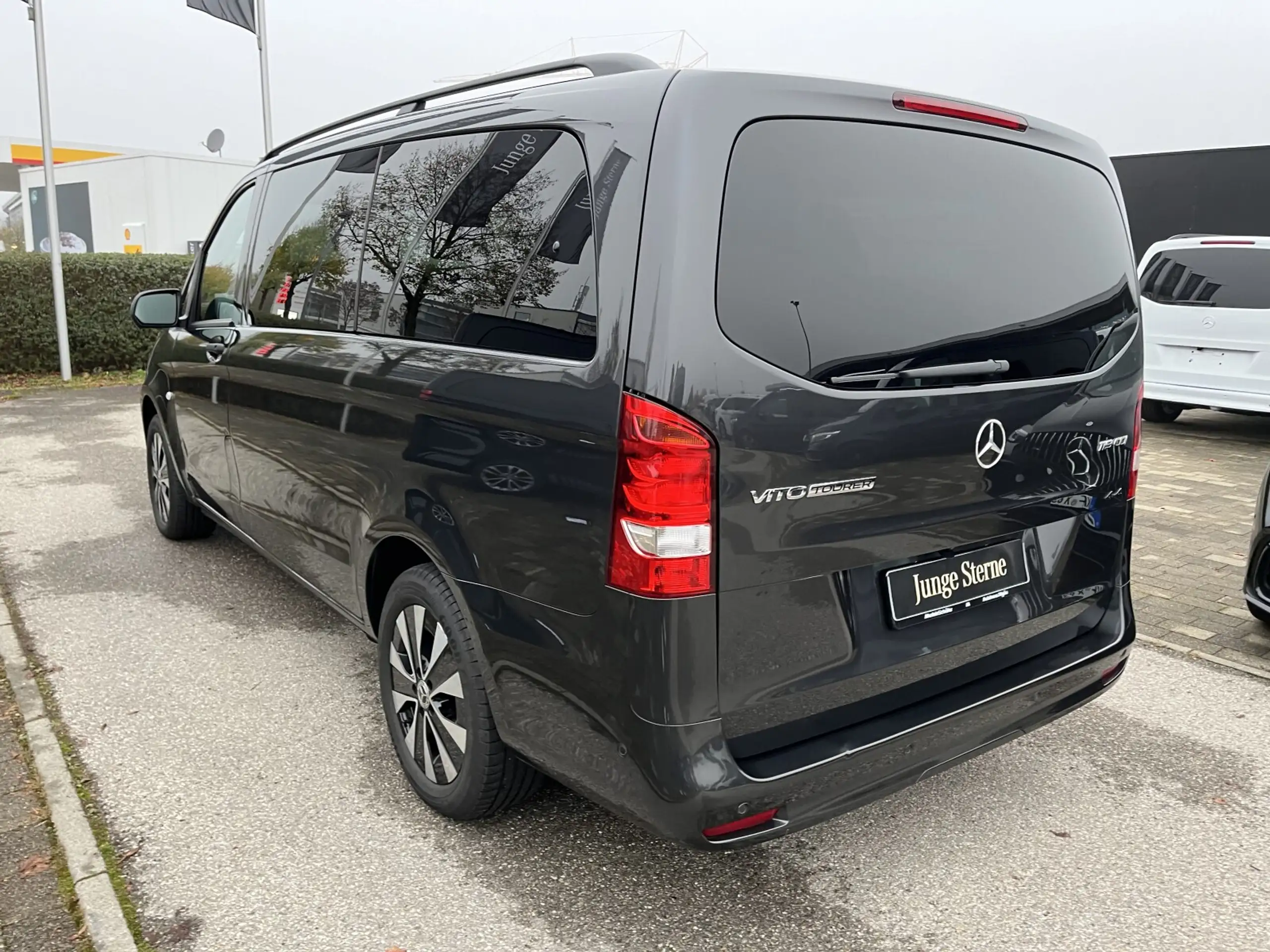 Mercedes-Benz - Vito