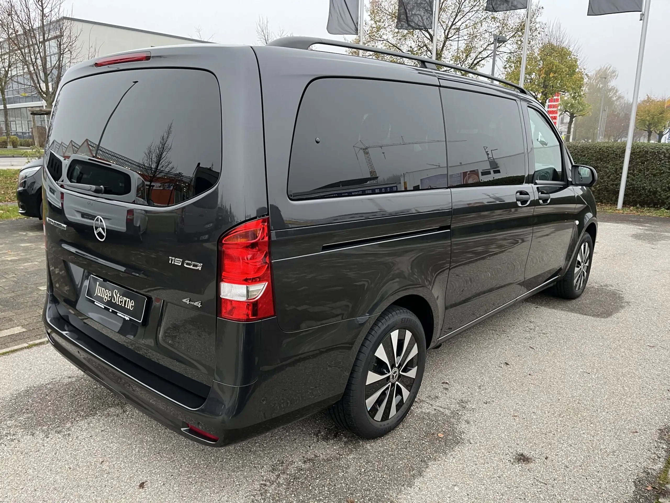 Mercedes-Benz - Vito