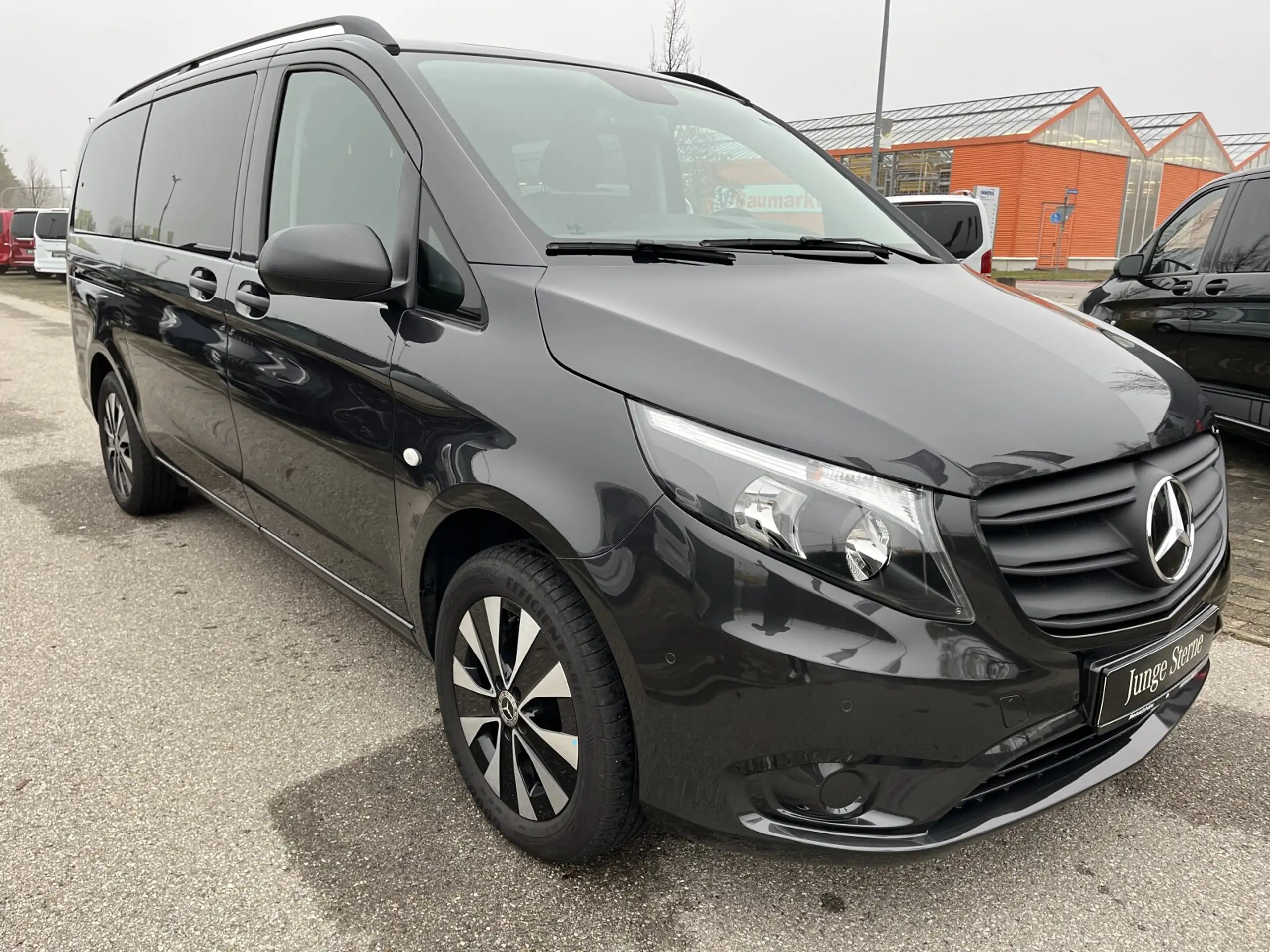 Mercedes-Benz - Vito