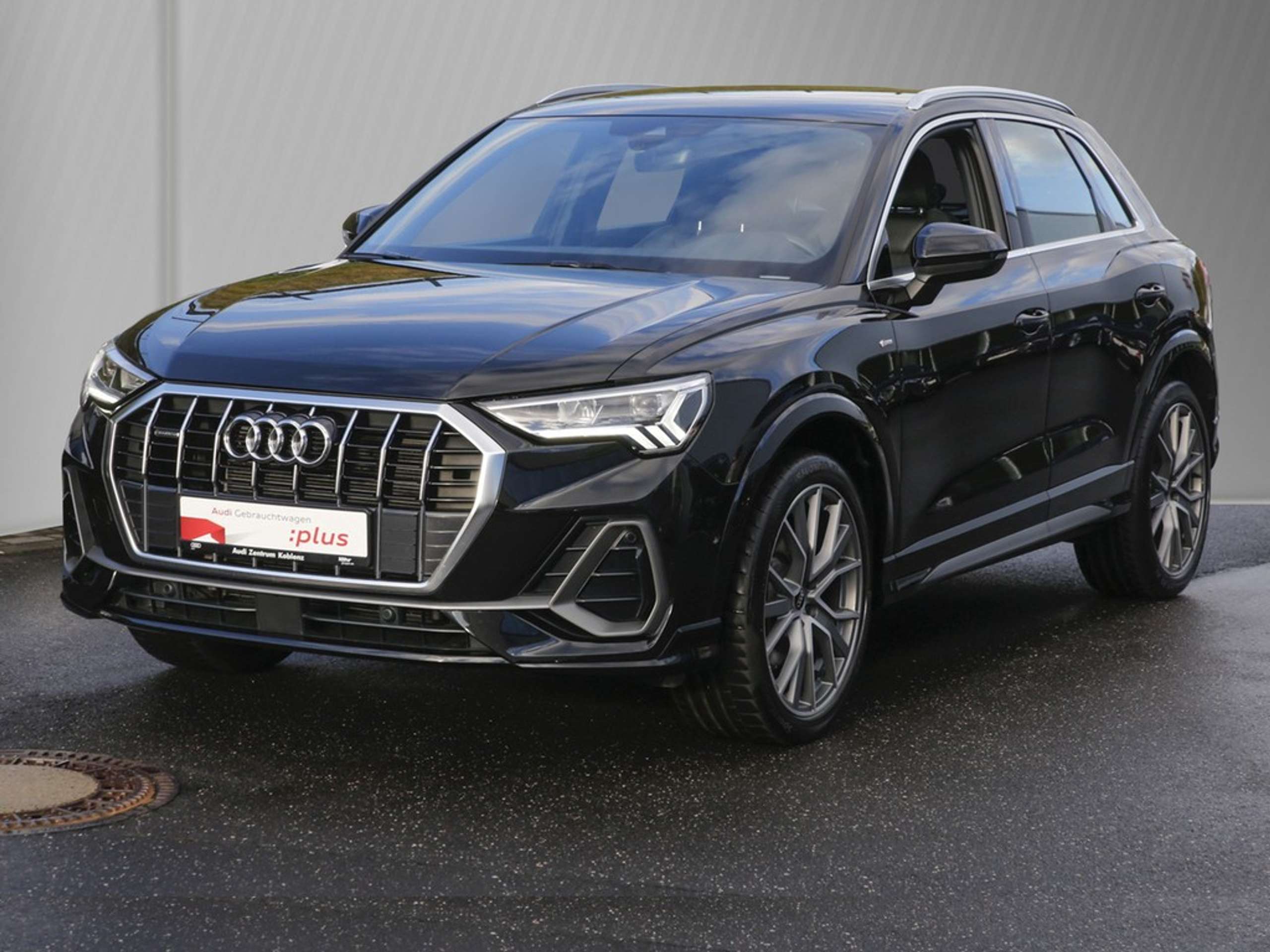 Audi - Q3