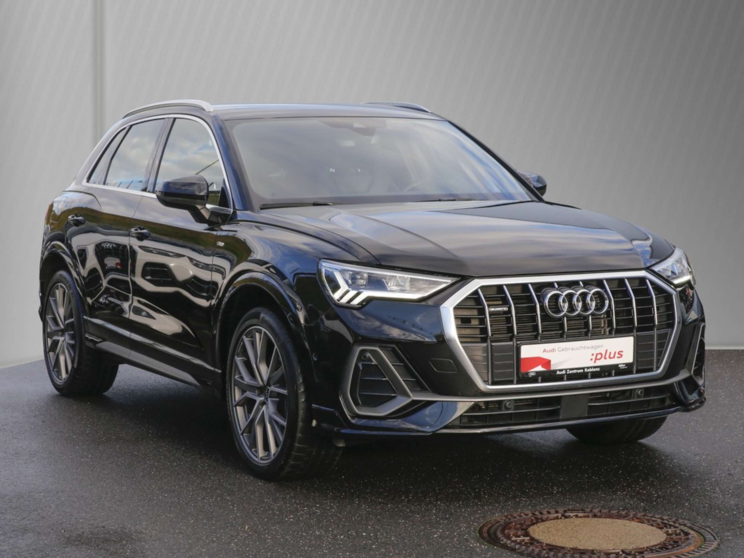 Audi - Q3