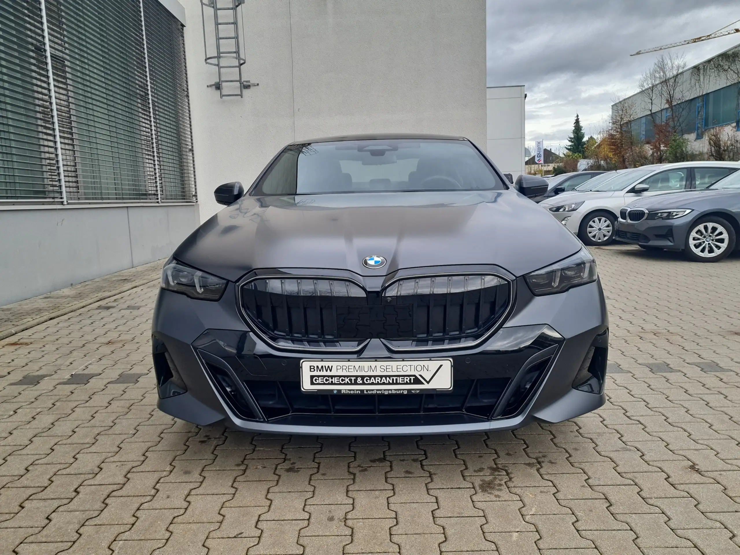 BMW - 520