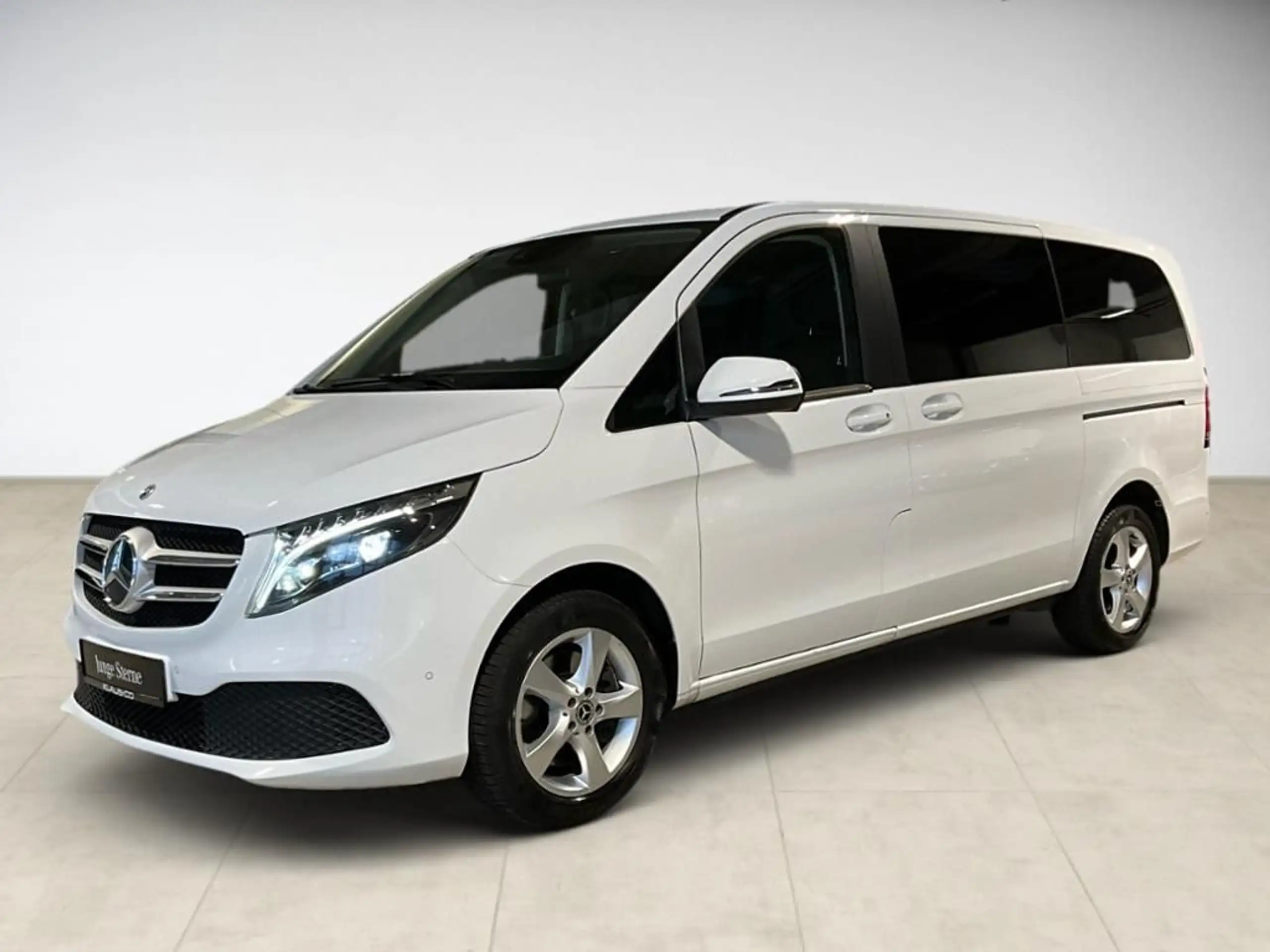 Mercedes-Benz - V 250