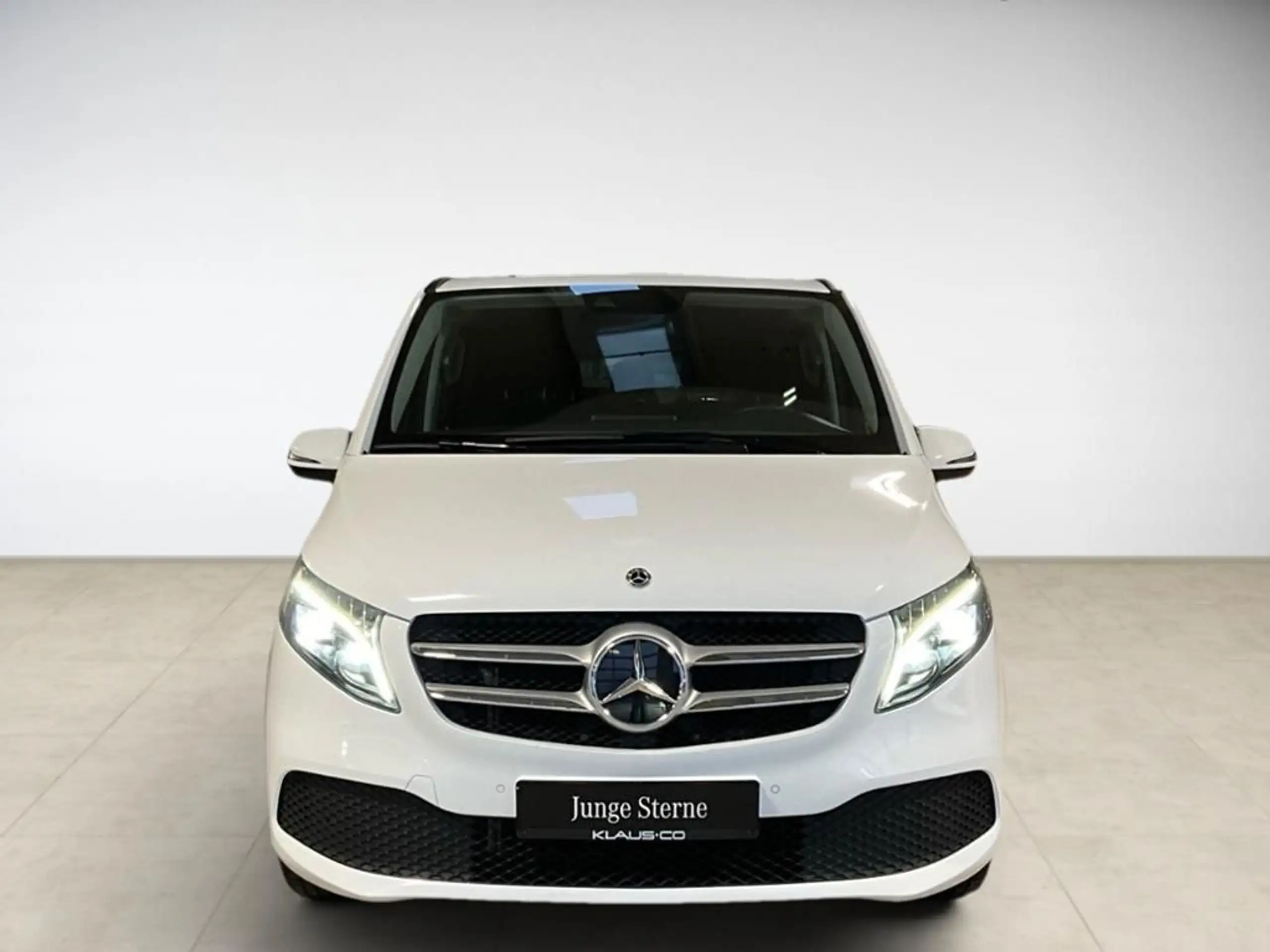 Mercedes-Benz - V 250