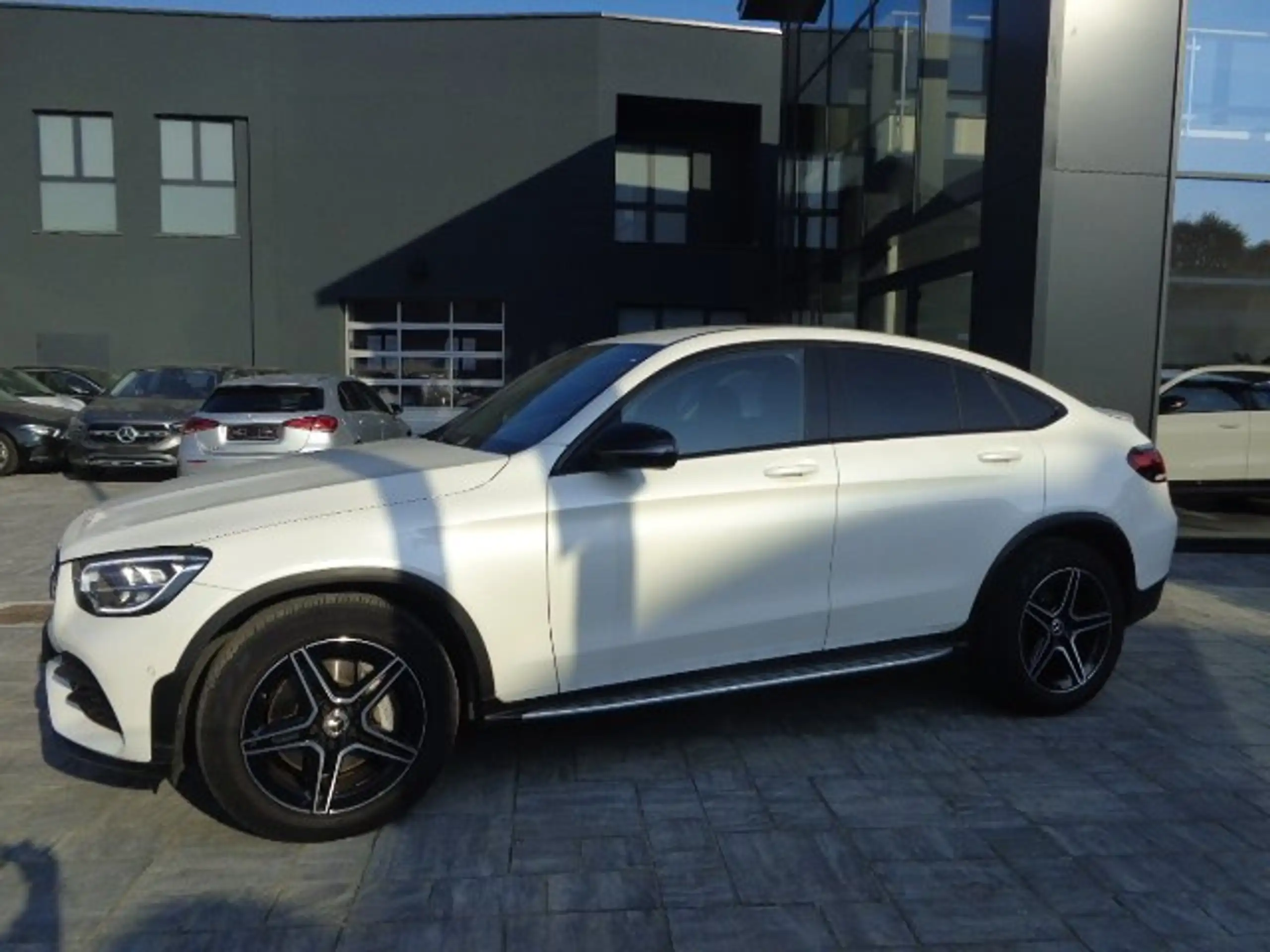 Mercedes-Benz - GLC 220