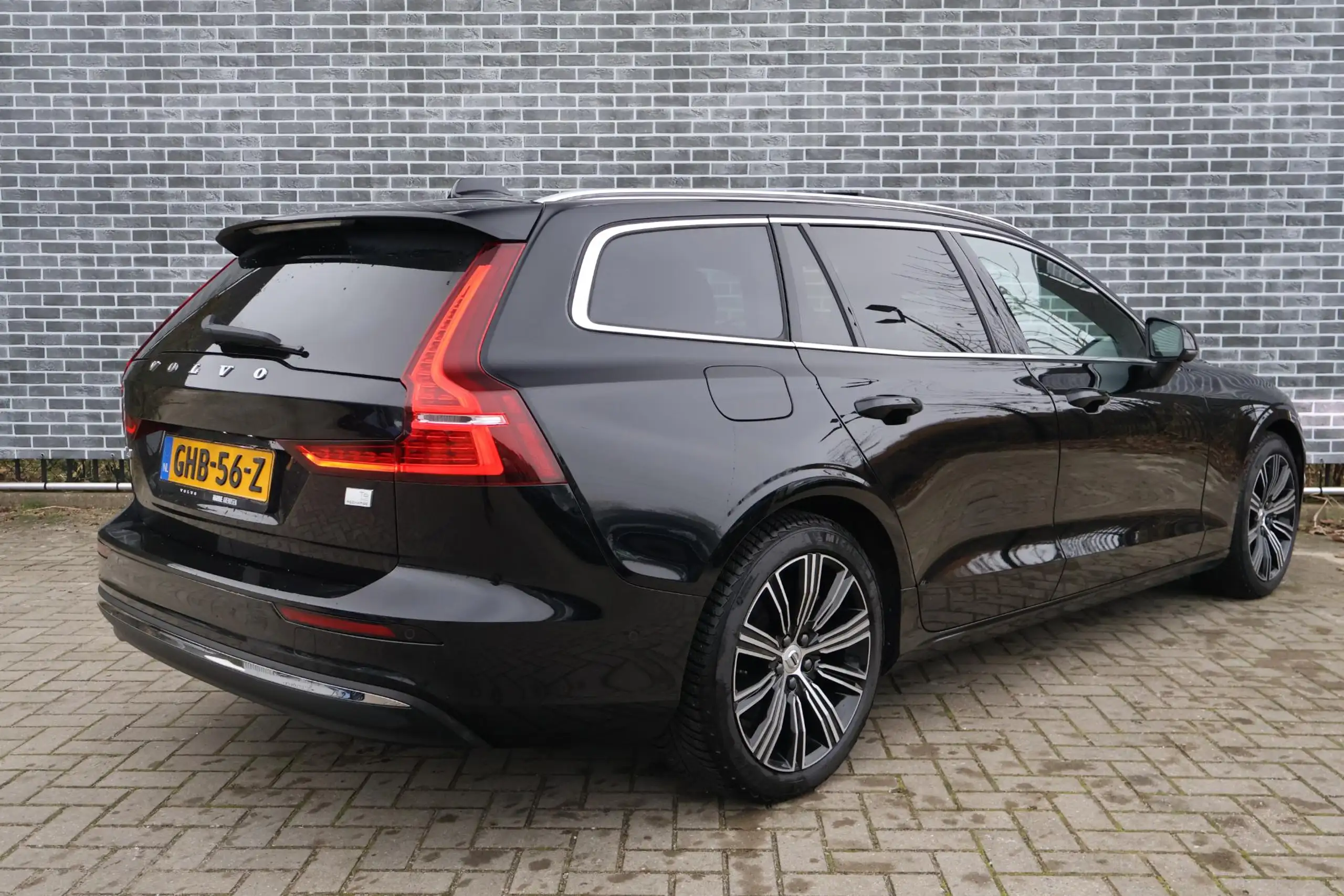 Volvo - V60