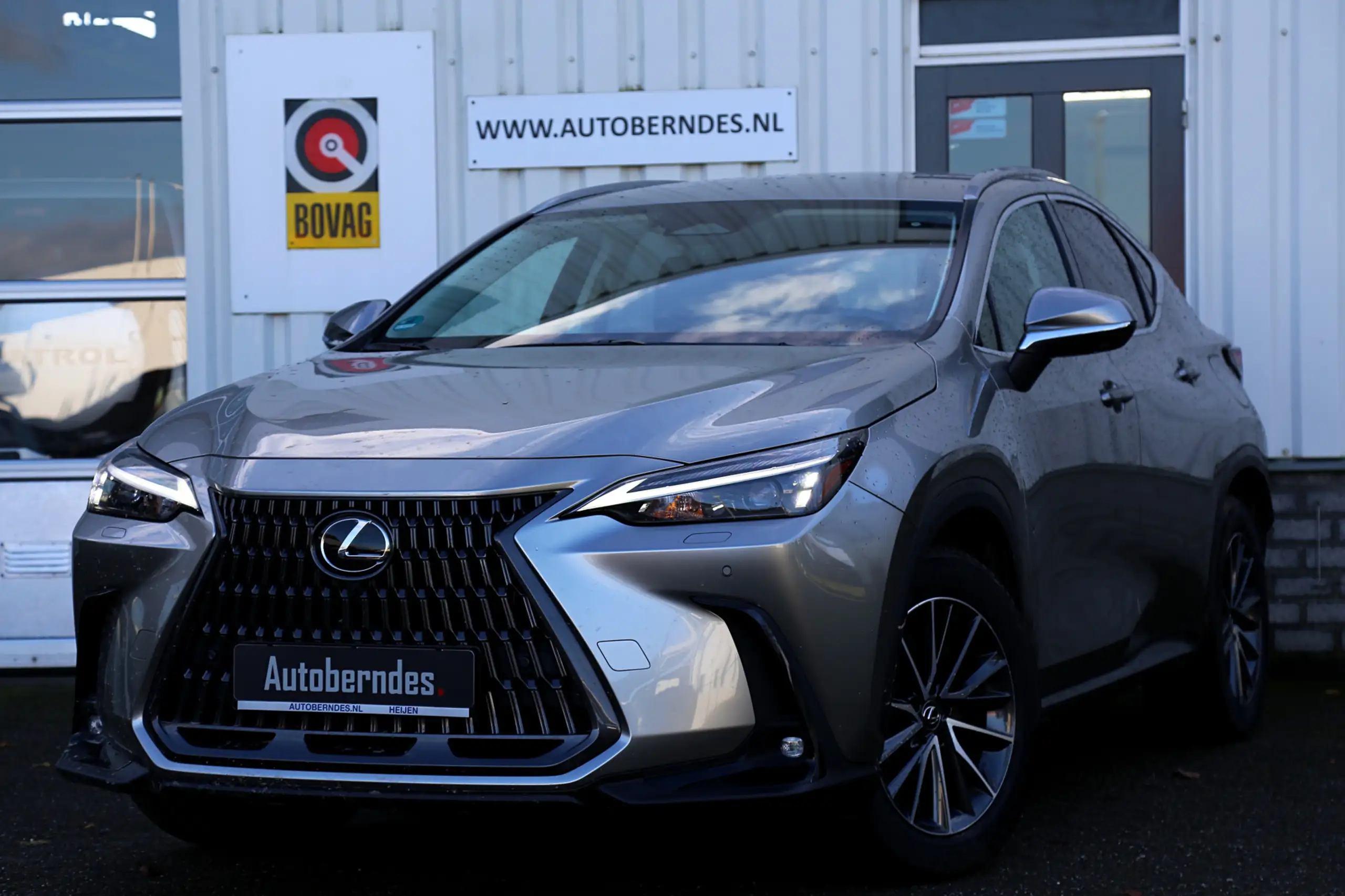 Lexus - NX 450h+