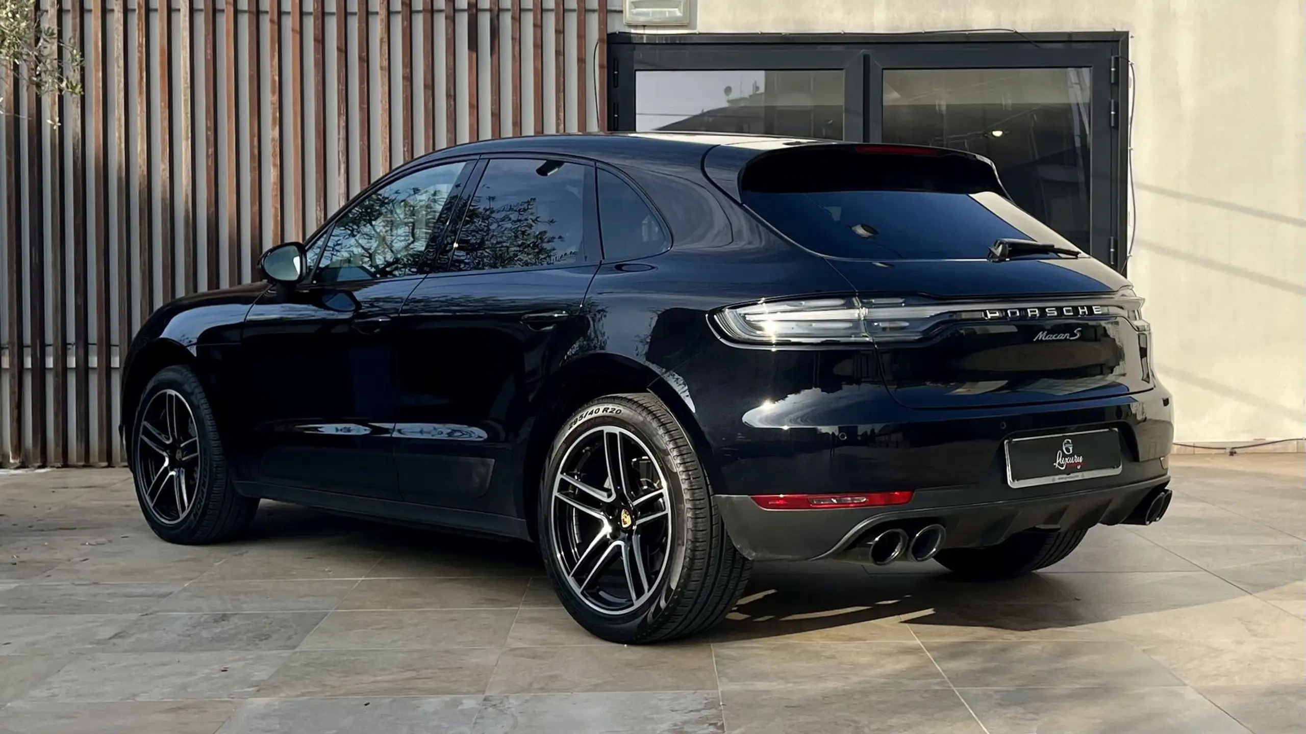 Porsche - Macan