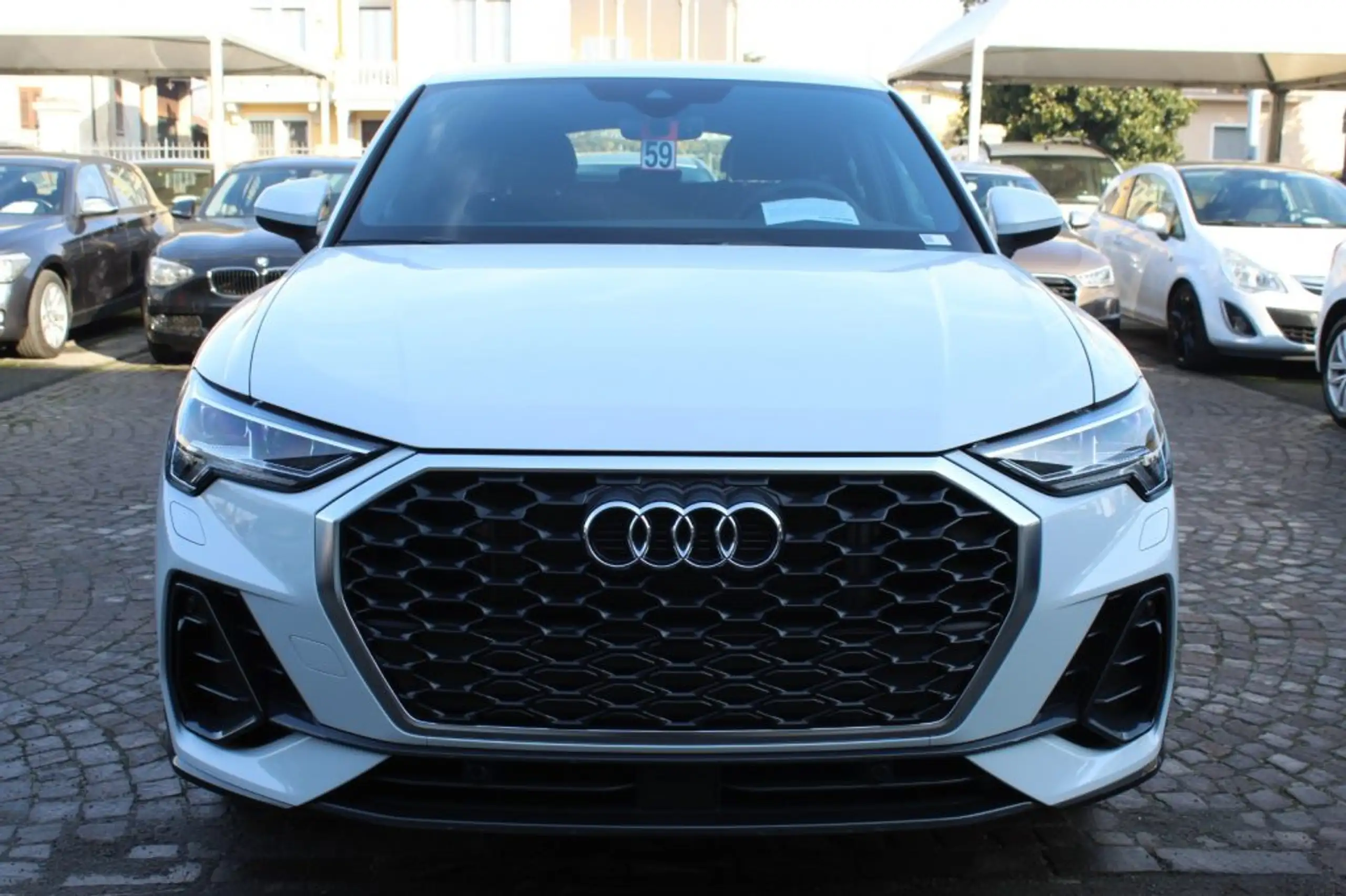 Audi - Q3