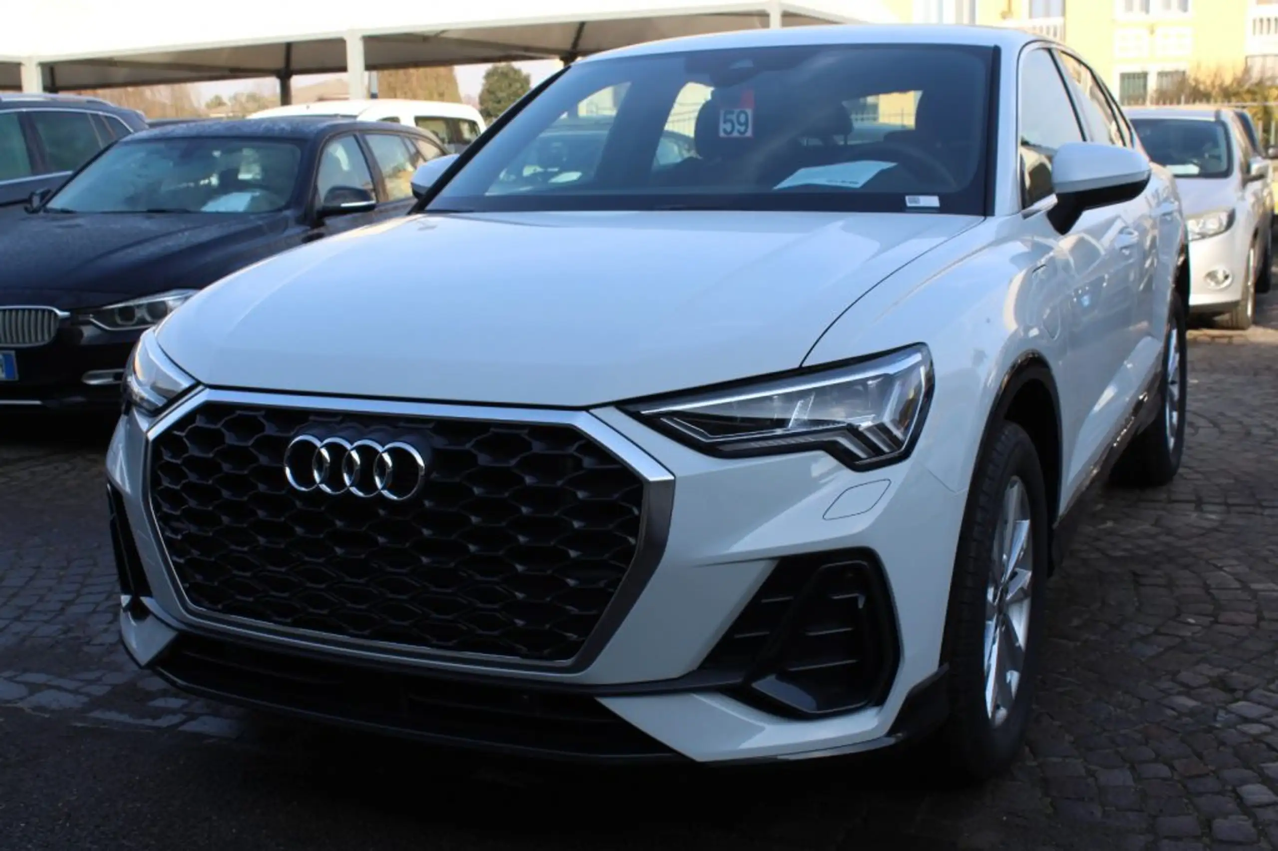 Audi - Q3