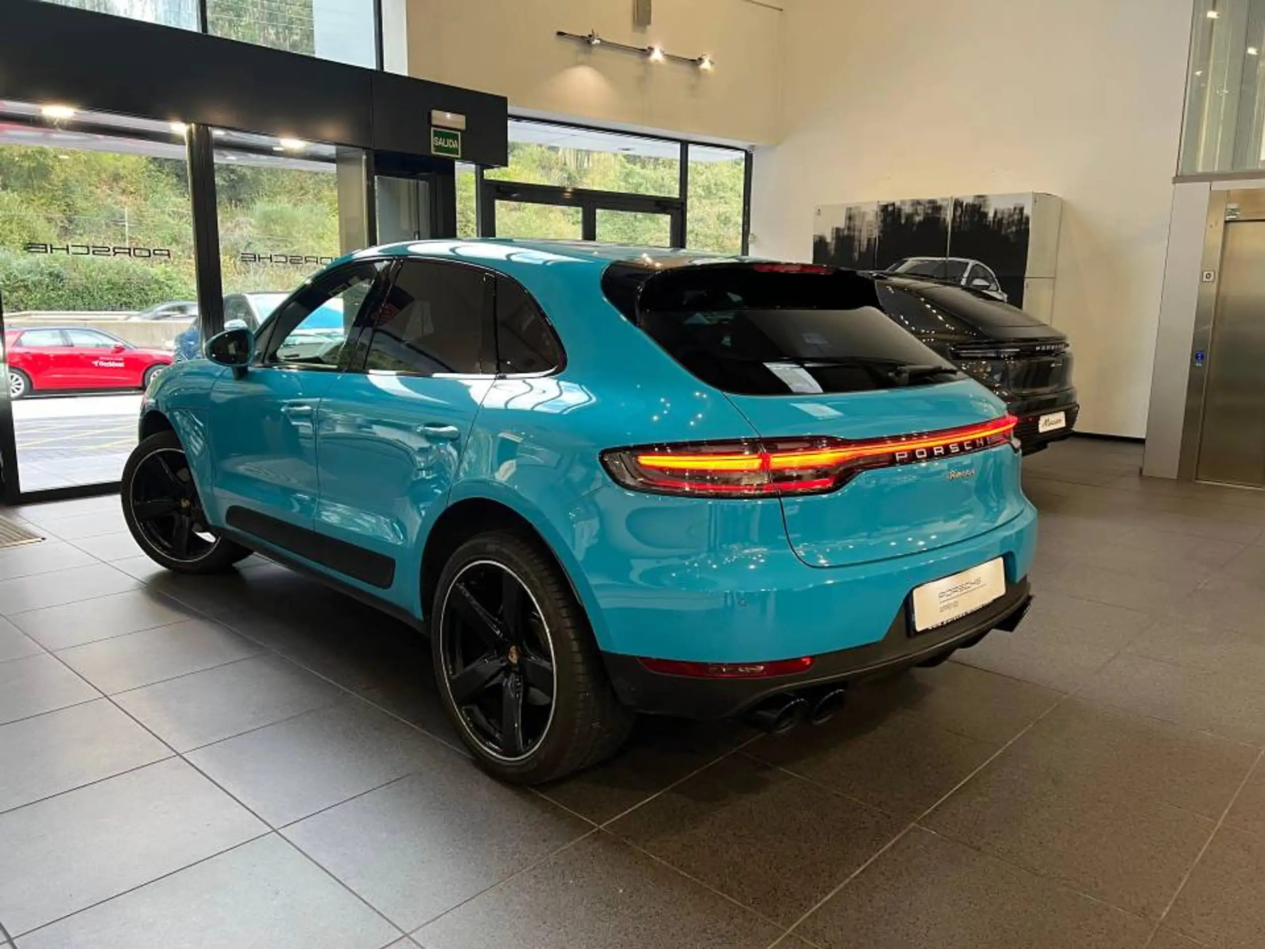 Porsche - Macan