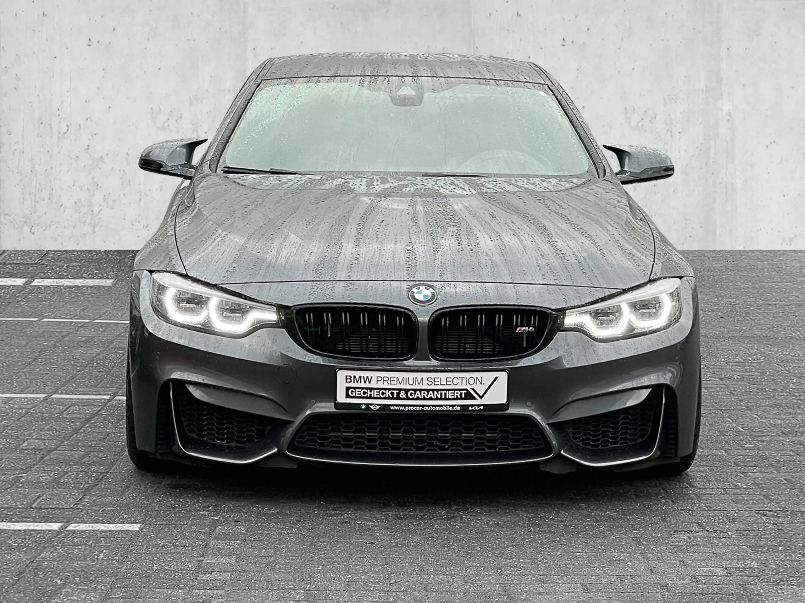 BMW - M4