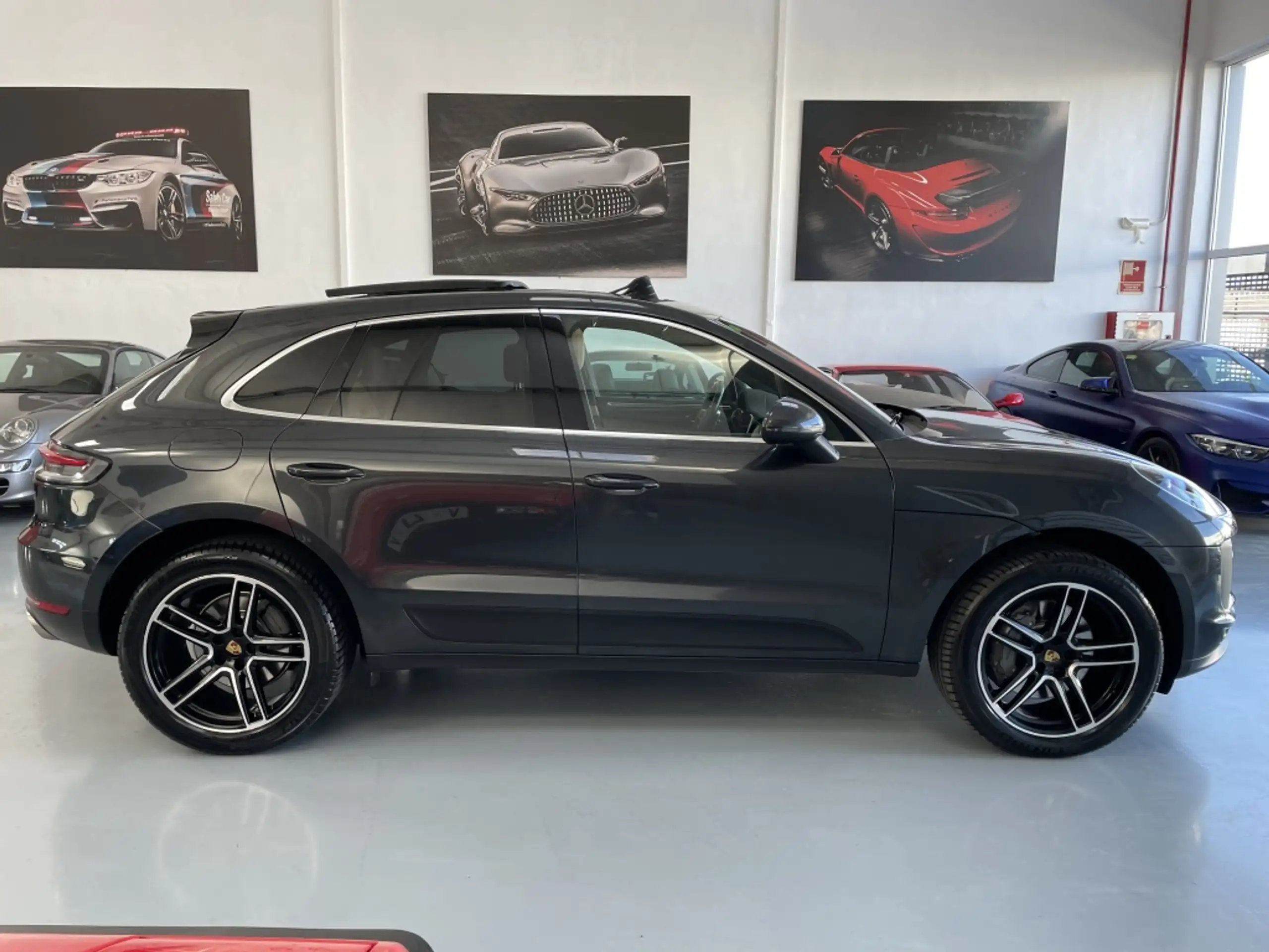 Porsche - Macan