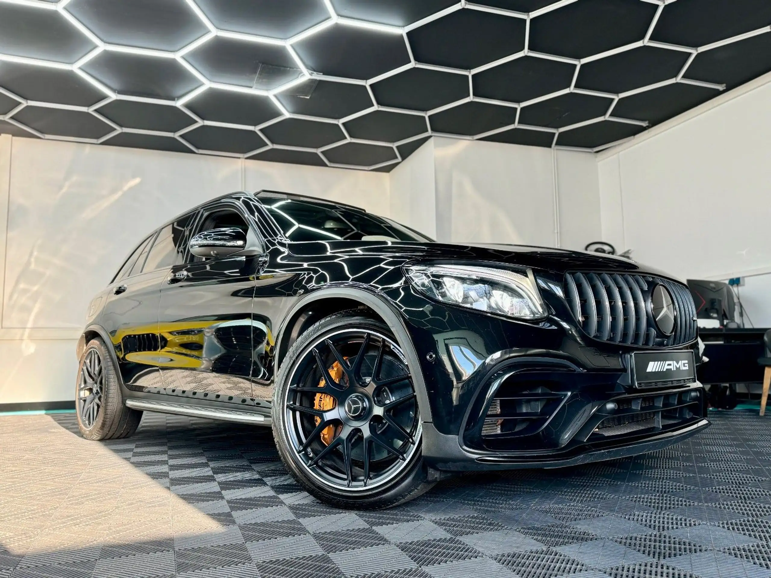 Mercedes-Benz - GLC 63 AMG