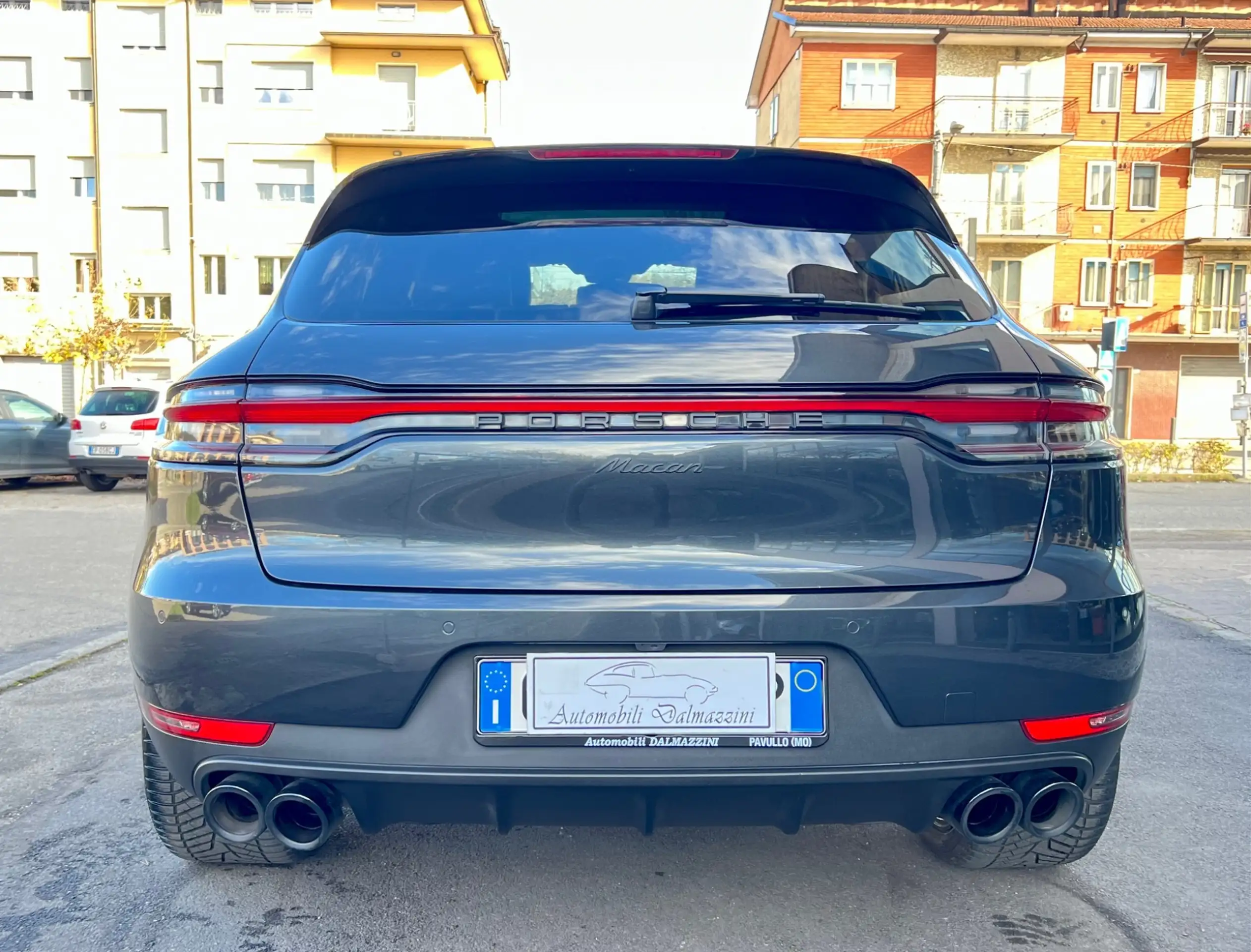 Porsche - Macan