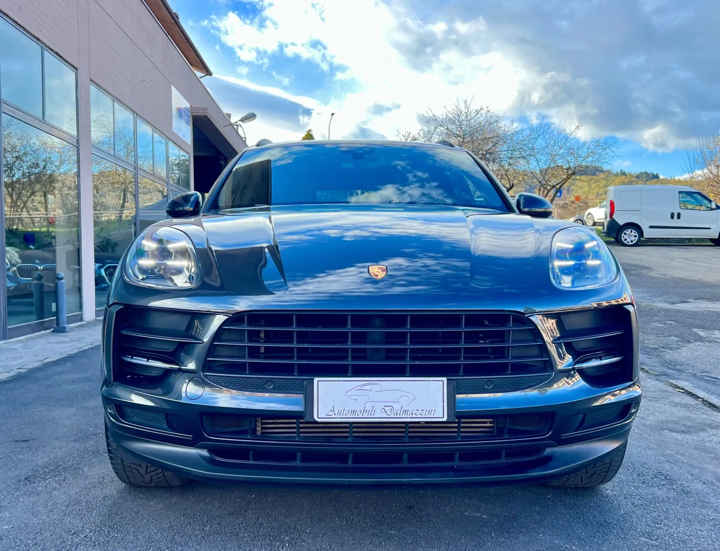 Porsche - Macan