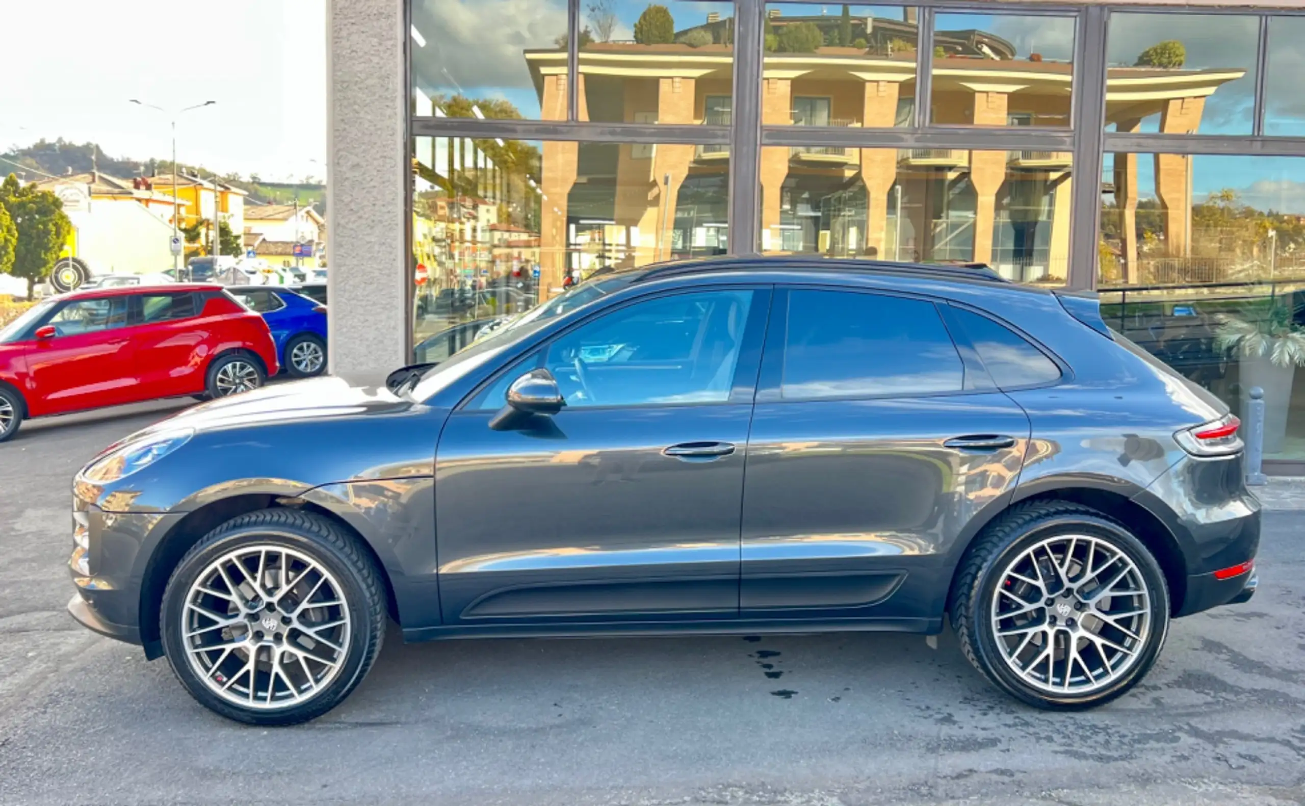 Porsche - Macan