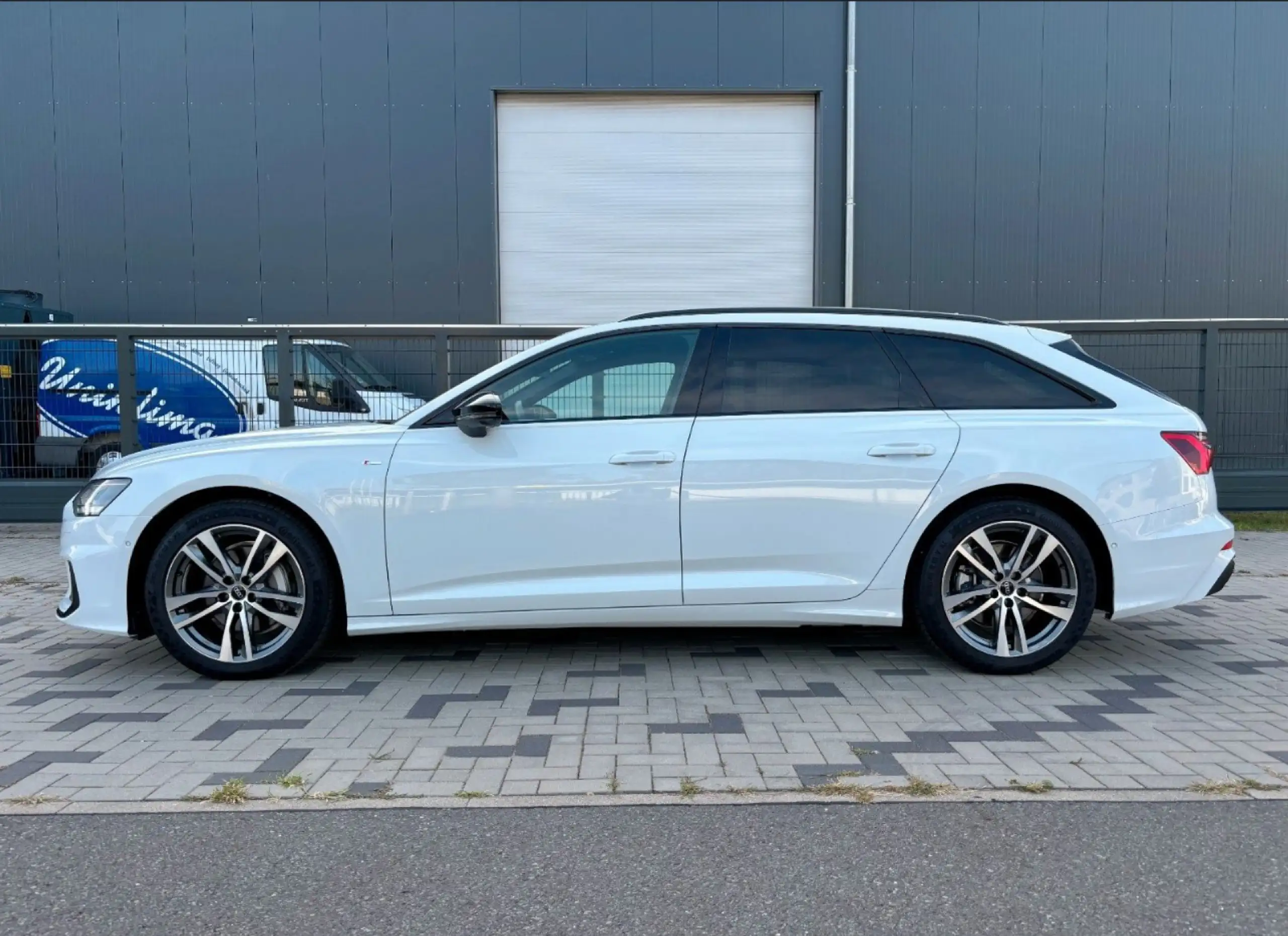 Audi - A6