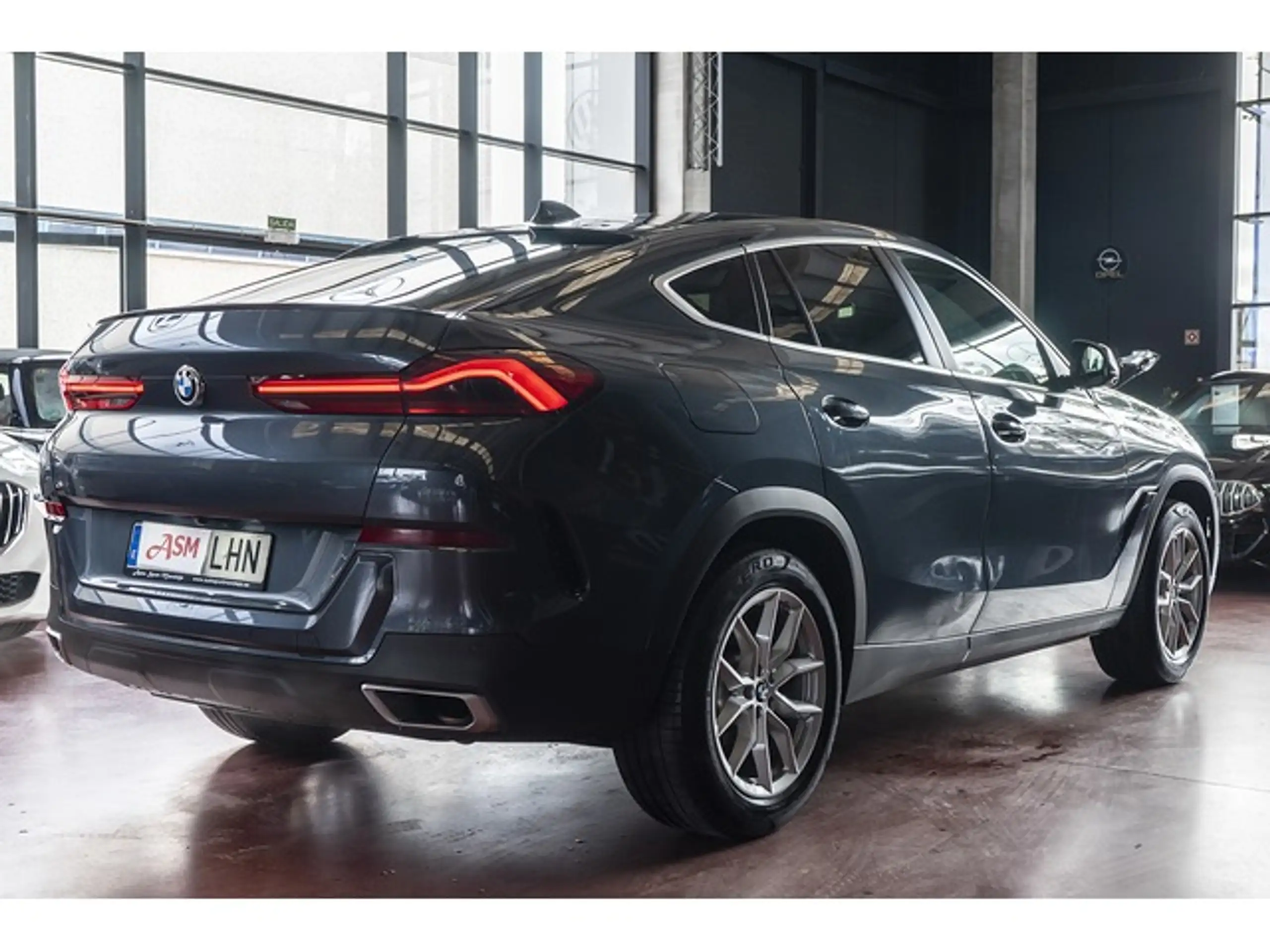 BMW - X6