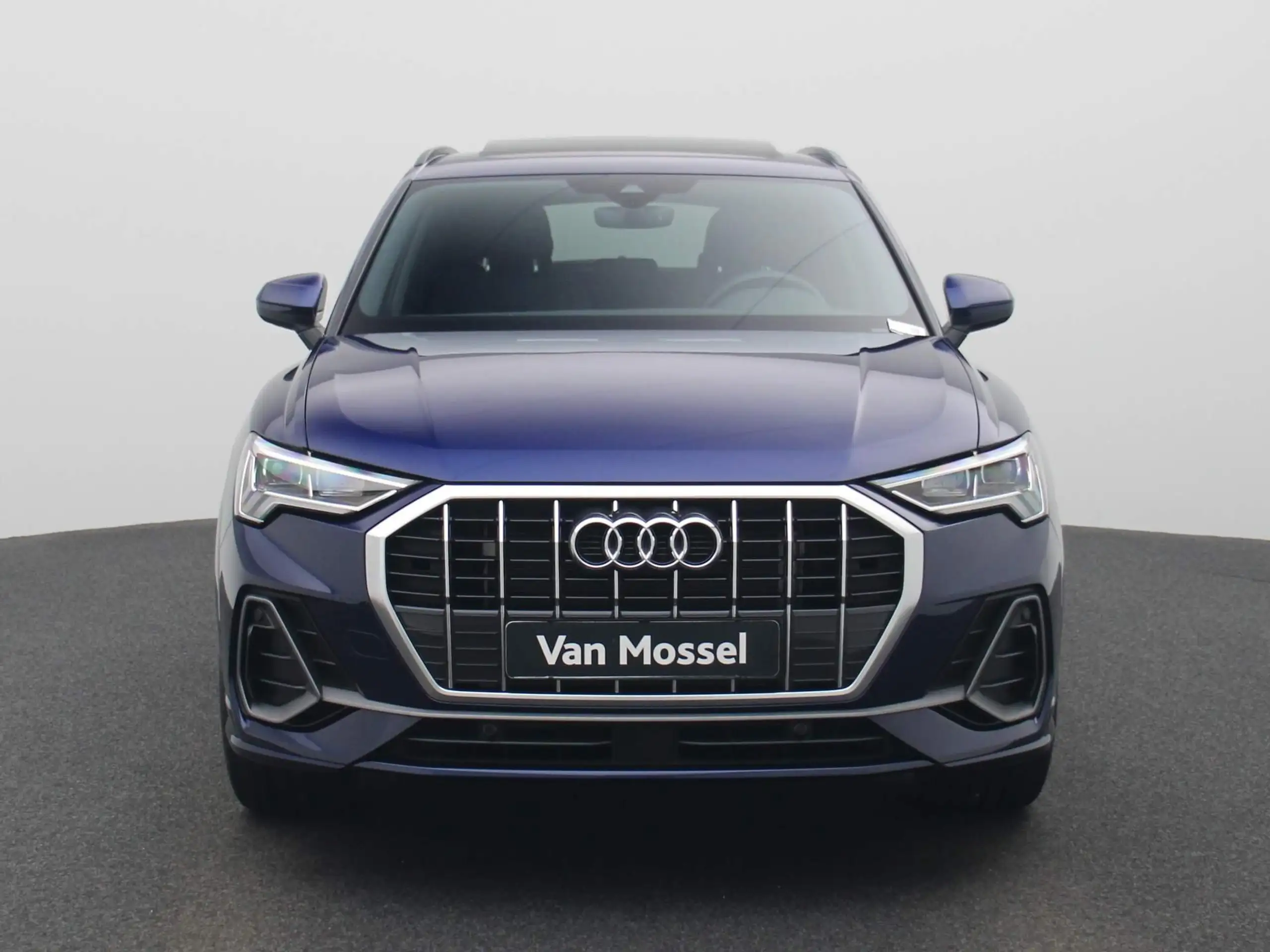 Audi - Q3