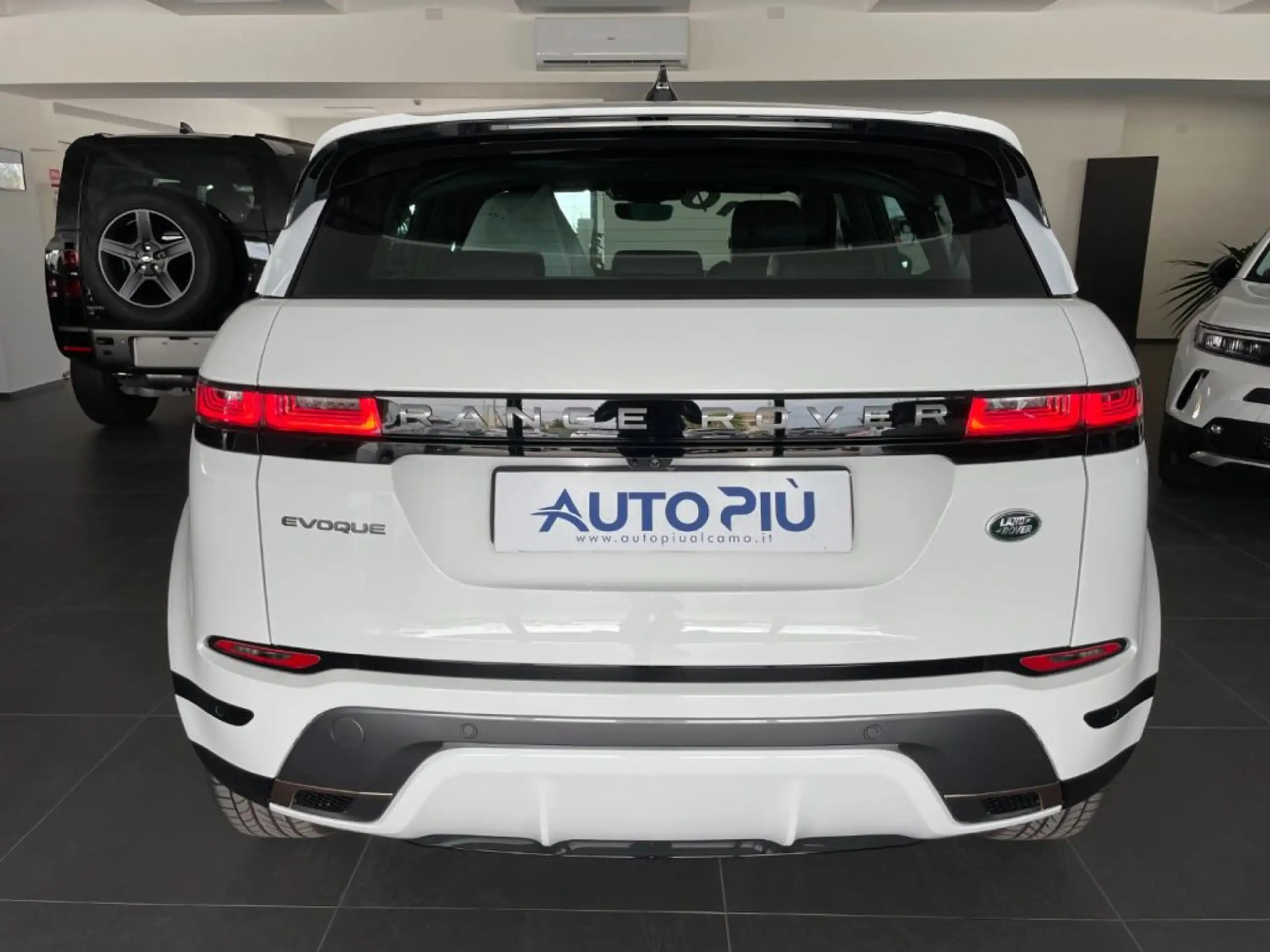 Land Rover - Range Rover Evoque